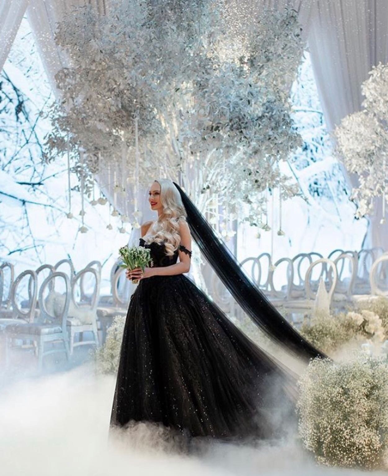 Walking into October like @thechristinequinn on her wedding day in this iconic @galialahav dress🖤🖤
.
**Wedding Inspiration Photo**
.
.
#EventsByLexx #NYWeddingPlanner #LIWeddingPlanner #NYWedding #NJWedding #Wedding #EventPlanner #WeddingInspiratio