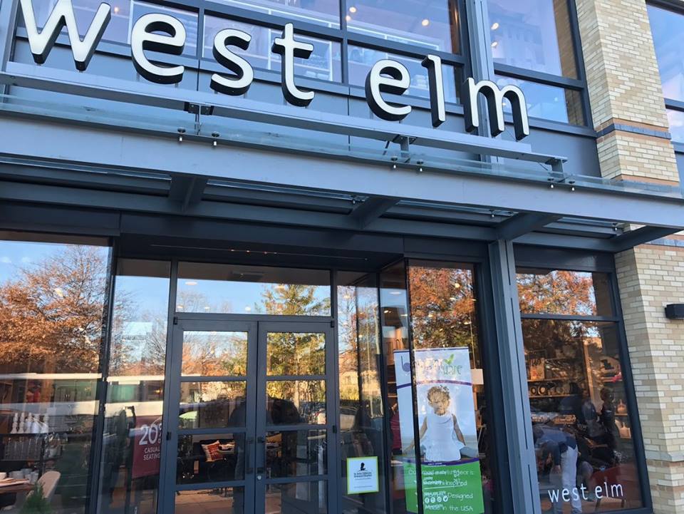  Designer and host of the first ever Mommy + Me Pop-Up shop at West Elm DC (Washington, DC 11/12/16) #MomKnowsWest 