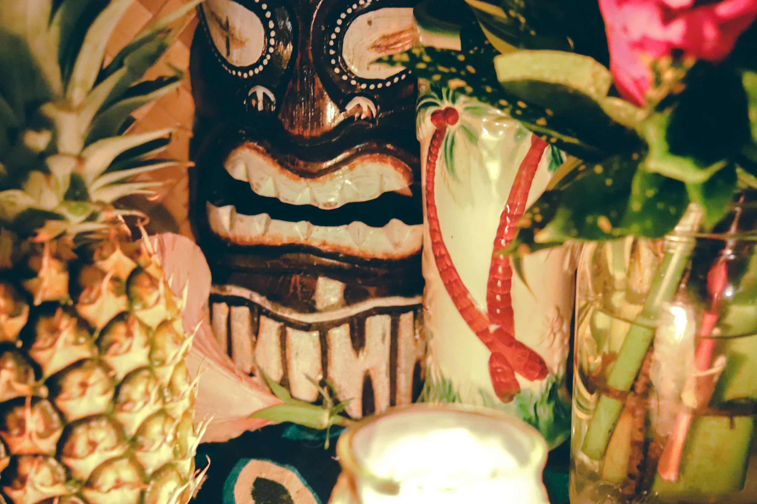 breakers_menu_tiki_vibe.jpg