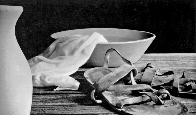 MAUNDY THURSDAY: FAMILY-FRIENDLY SERVICE (in WYATT HALL)Thursday, April 9 (6:30 p.m., followed by Informal Worship at Tables)We worship with an instructed service, ending with a solemn procession to the Worship space. The clergy will lead in strippi…