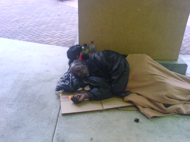 happy man on cardbord.PNG