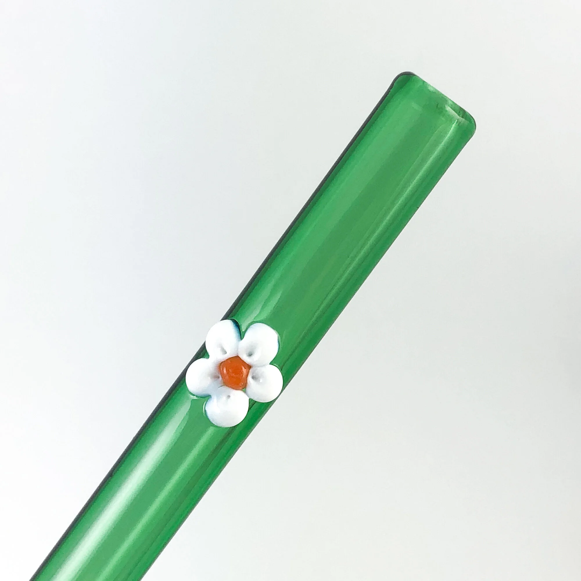 GreenDaisyStraw-1(w).jpg
