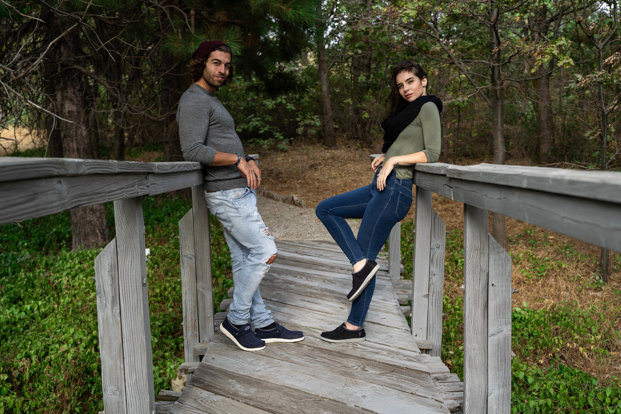 WALLY CORDUROY NAVY WENDY CORDUROY BLACK-00641.jpg