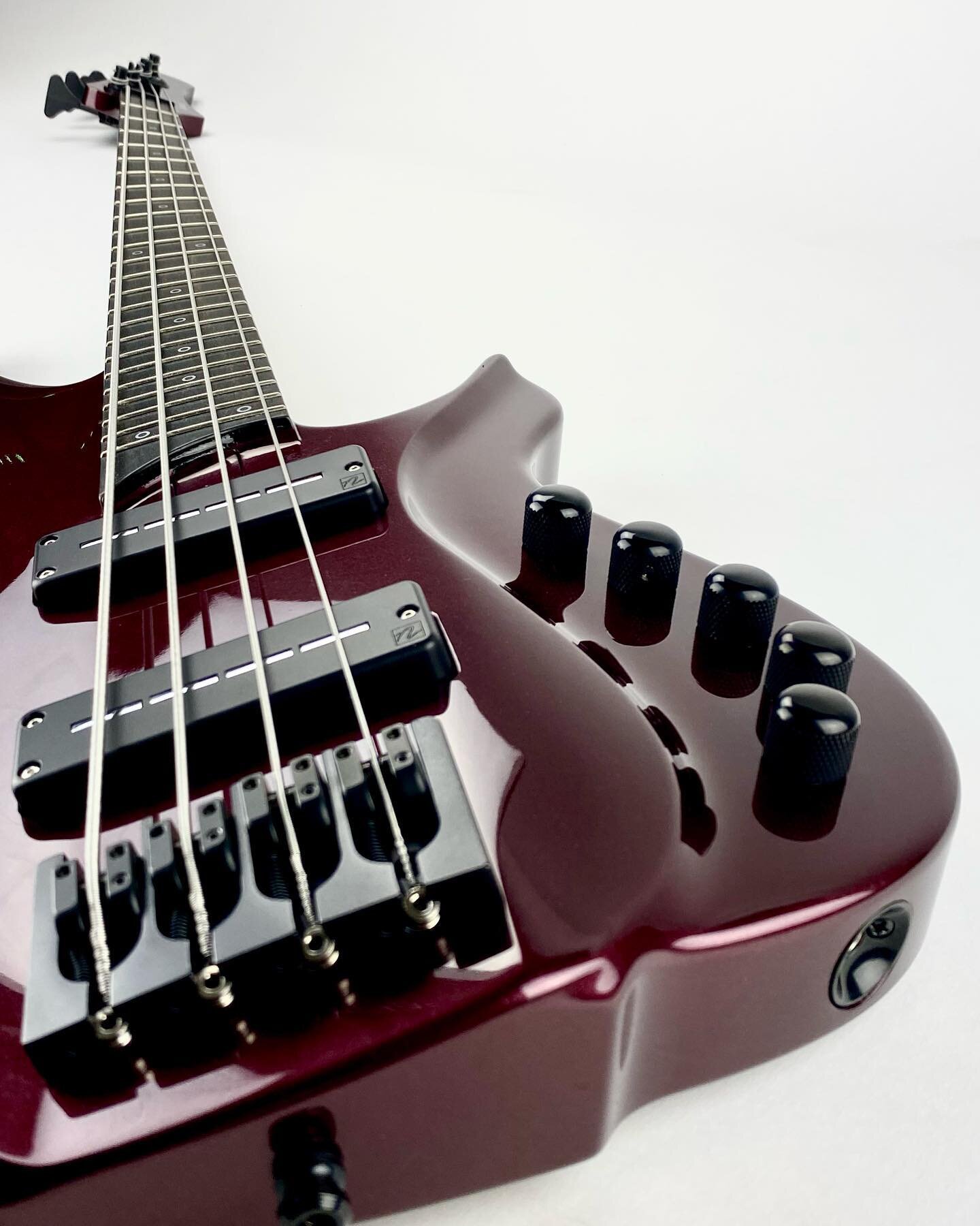 35 degree Natural Twist 4-string in dark cherry metallic!