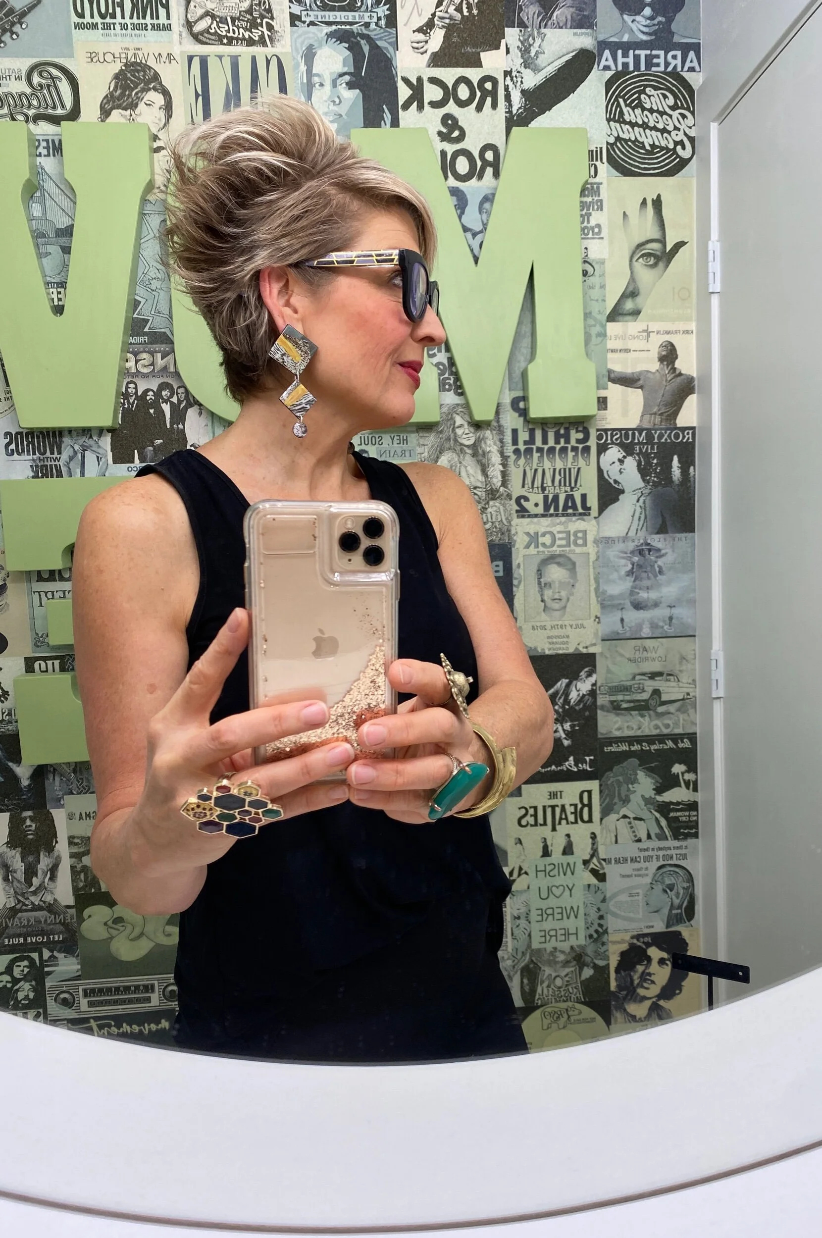 A4D9C083-A26B-4B1A-840C-69E21FA7A964