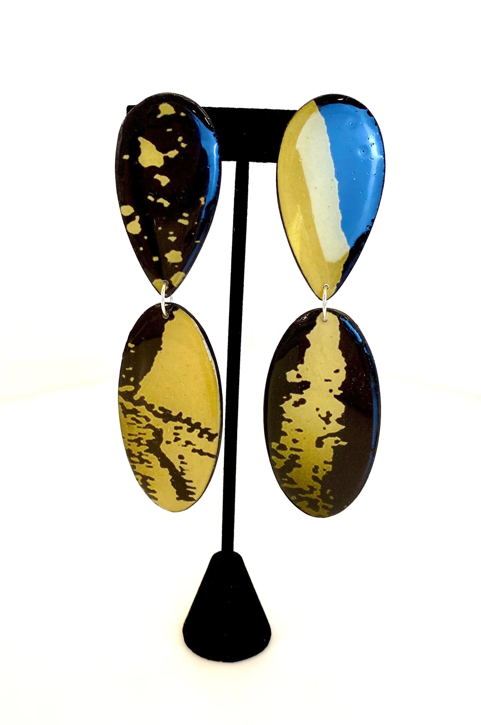 4E4A7938-3E0F-4E23-BF32-4B3CEF6538B2