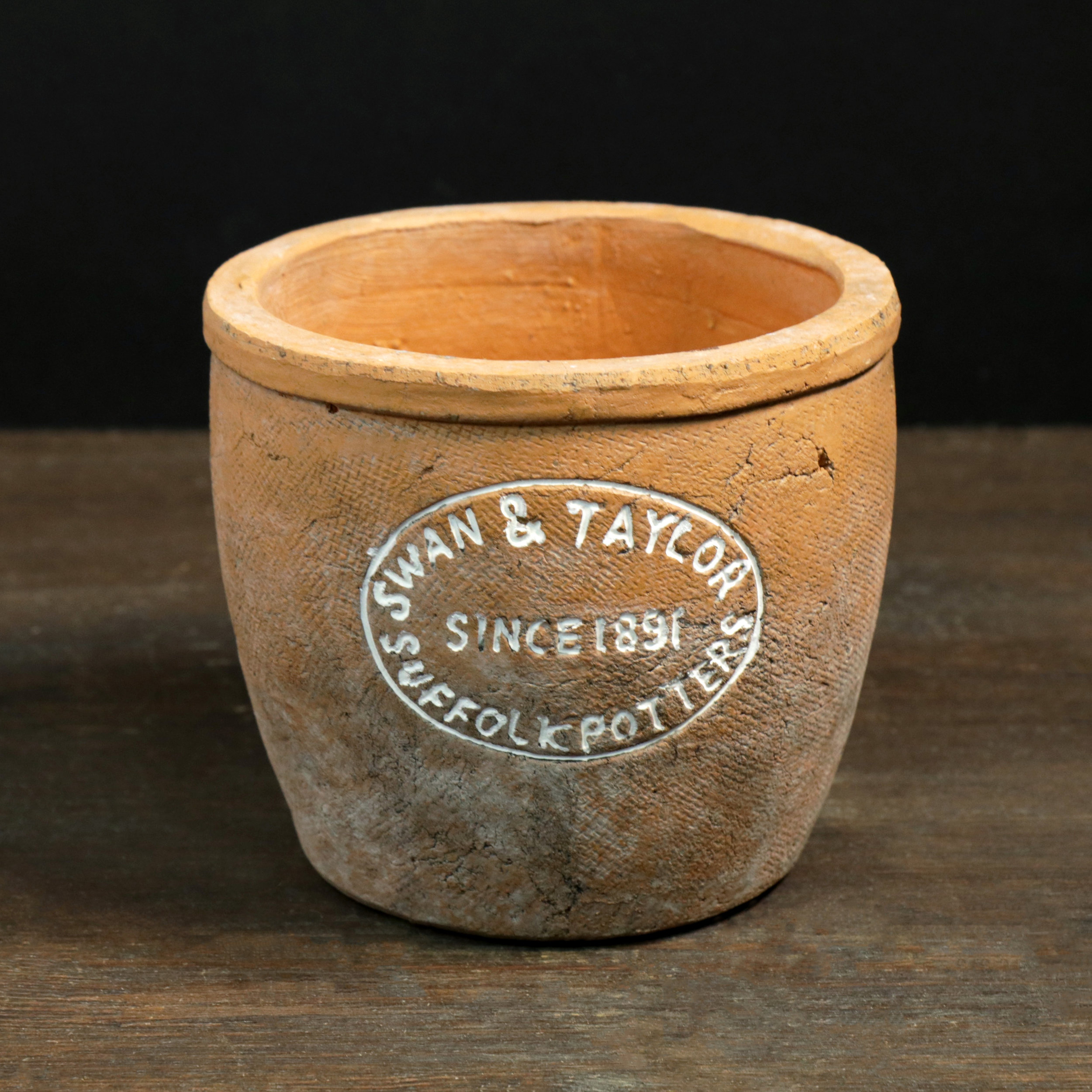 S&T hand made plant pot (A)