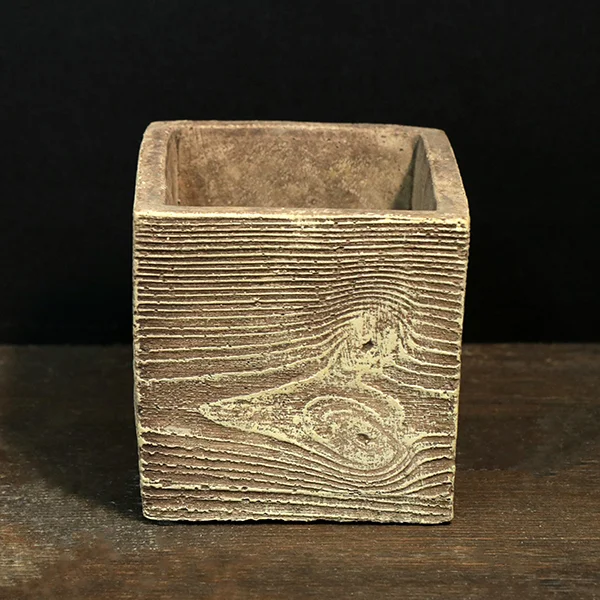 Wood grain plant pot (A)