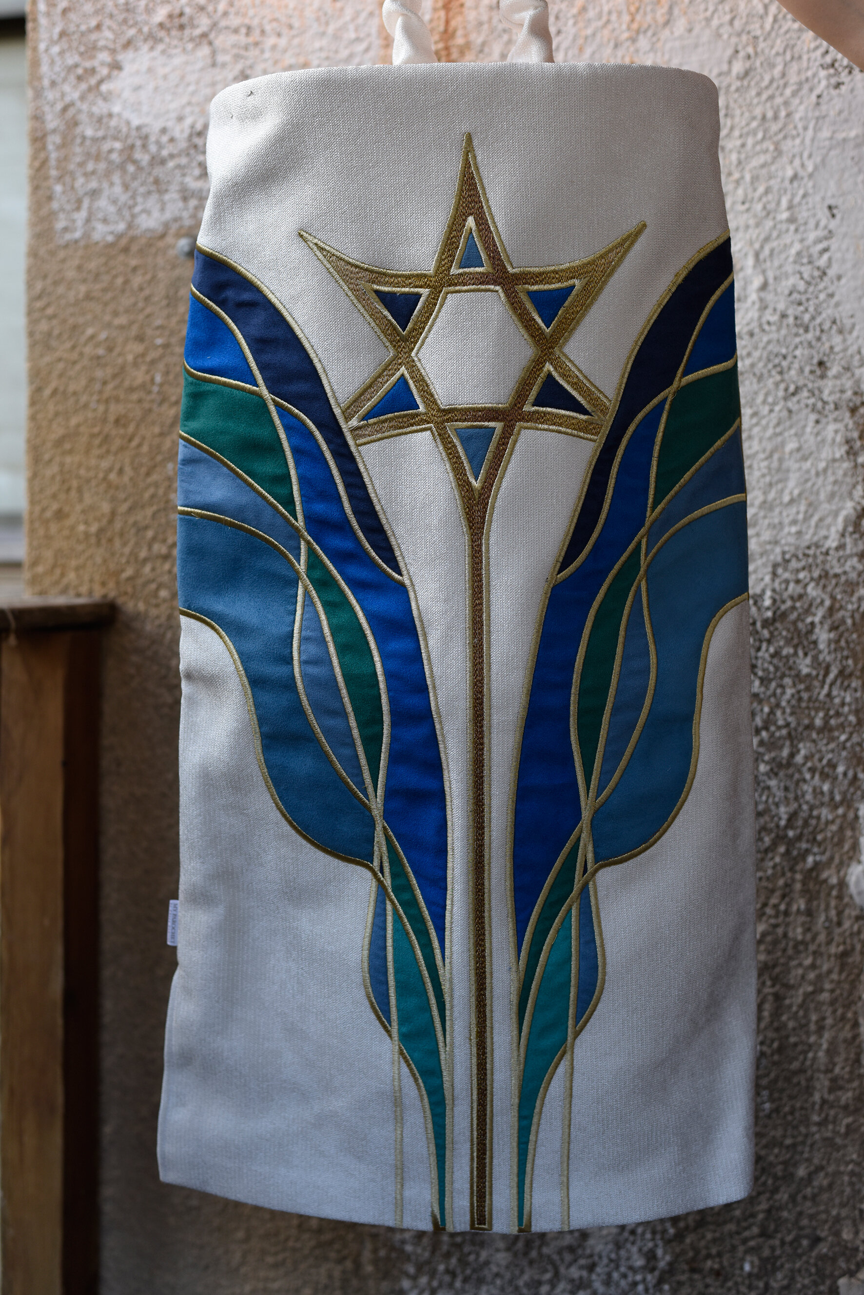 Modern Torah Mantel by Chana Gamliel