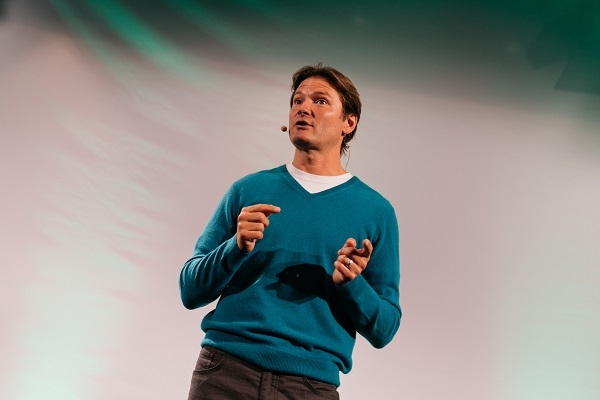 Giles-2-Bio-1200.jpg