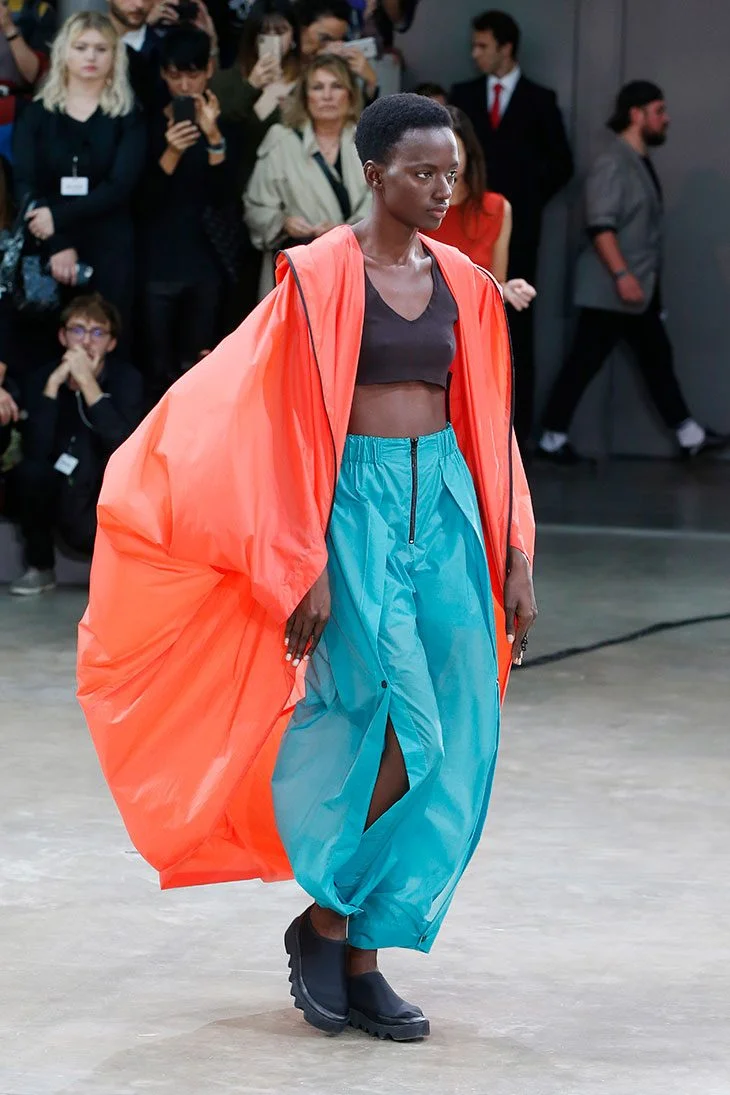Issey-Miyake-ss20-26-730x1095.jpg