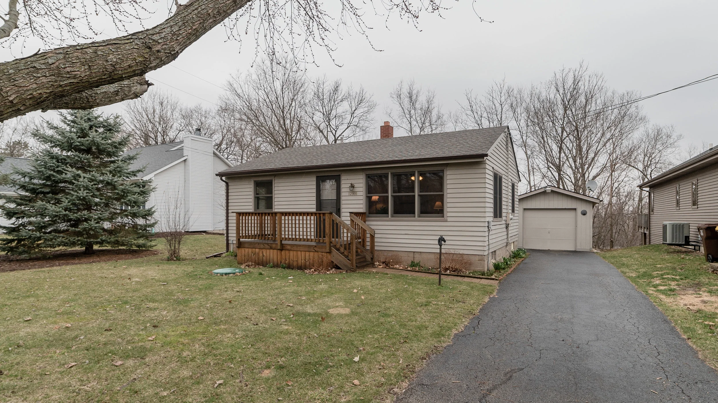 12916 Ventura Blvd Machesney Park, IL