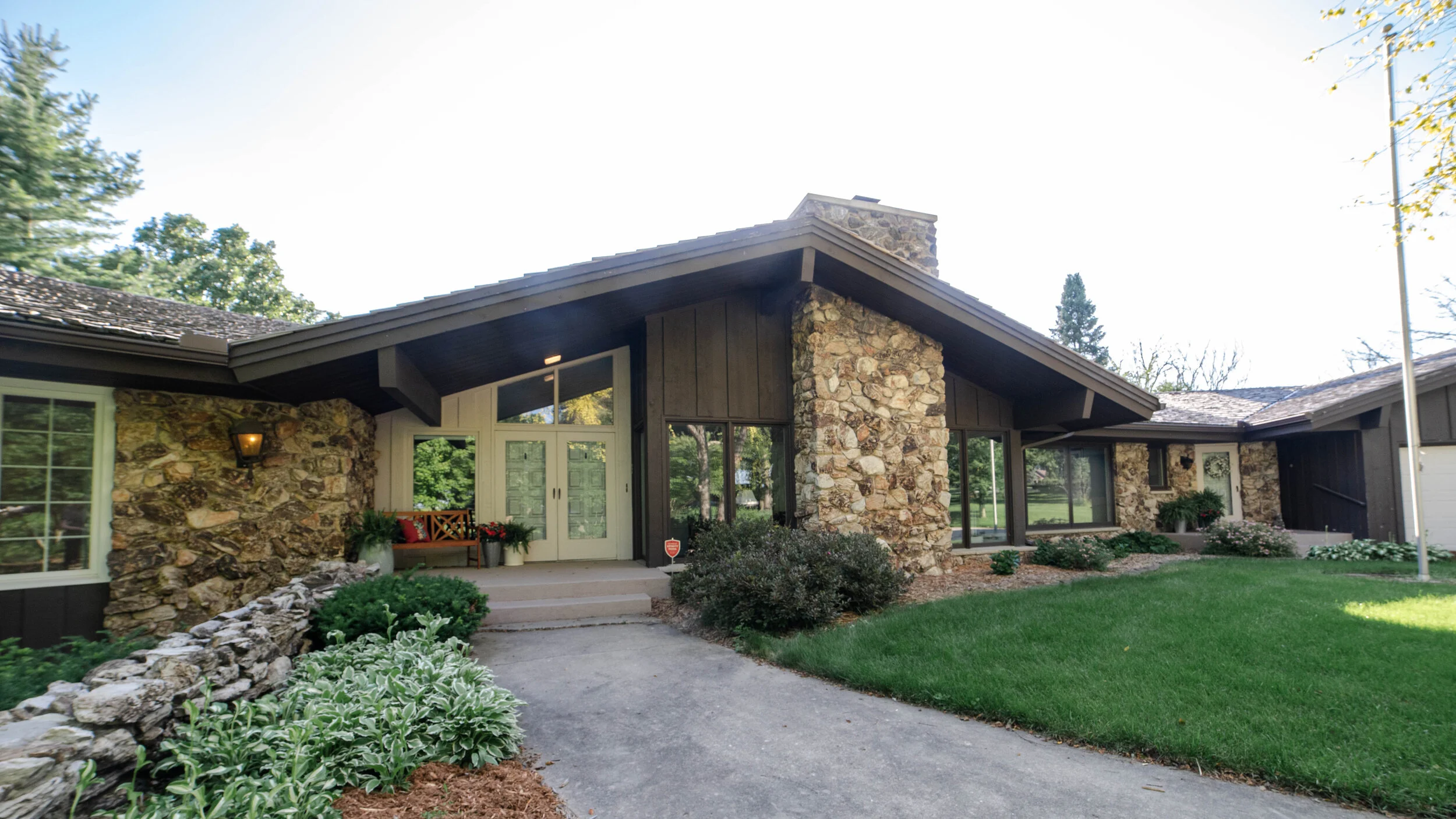 8600 Summerset Dr, Rockford, IL