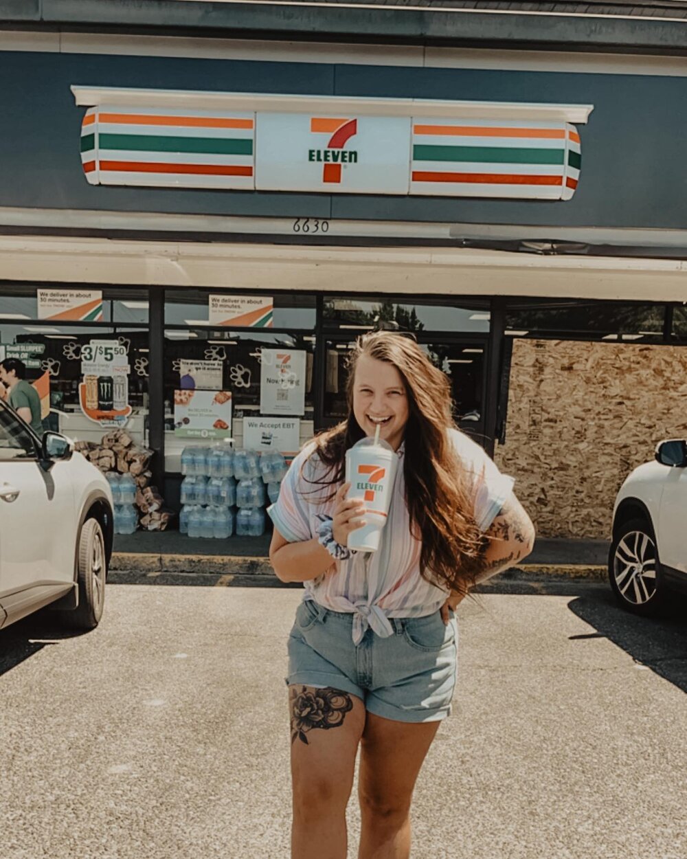 ✨is it even 7/11 if you didn&rsquo;t get a slurpee at 7/11?✨ 
&bull;
&bull;
&bull;
#711 #july11th #seveneleven #slurpeeday #retrovibes #girlswithtattoos #exploreoregon #portland #7eleven