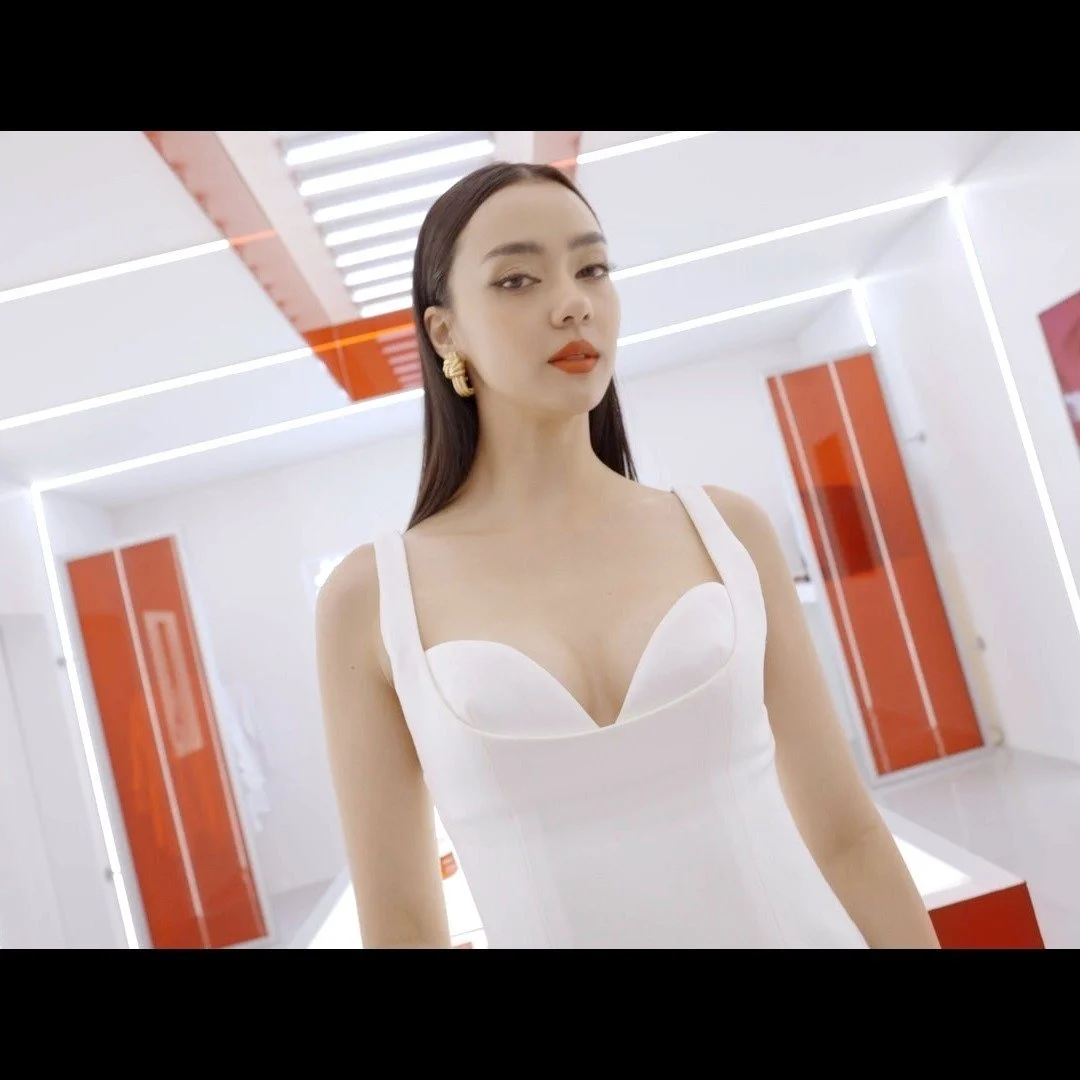 INFLUENCE CONTENT #1 for Vichy Laboratoires

@amanda.obdam - Top 10 Miss Univers 2K20
&amp; @tohhnuttadanai 

C&eacute;l&eacute;brer la marque, la beaut&eacute;, la sant&eacute; au travers d'exp&eacute;riences immersives sur une sc&eacute;nographie s