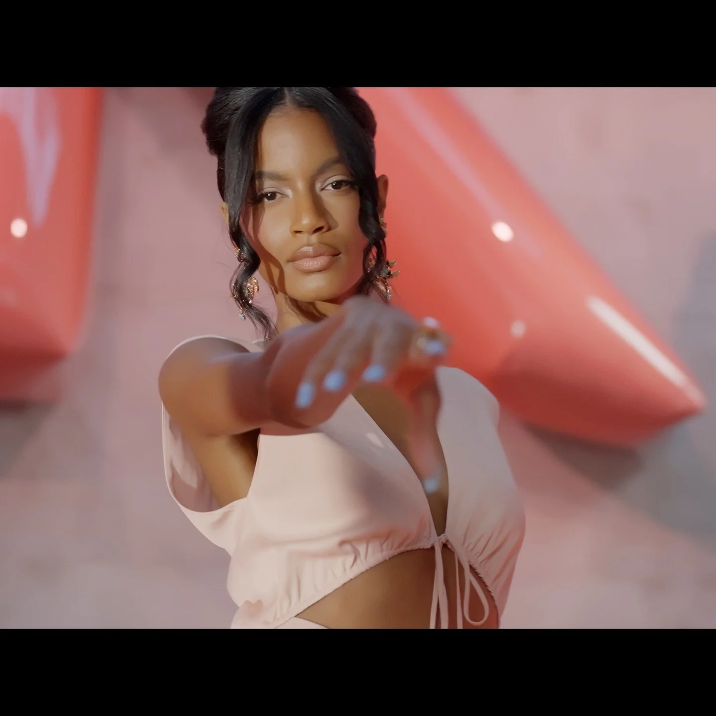 Kerastase Club - Coverage Night

Retour sur la soir&eacute;e qui a suivi l'&eacute;v&eacute;nement Power Talks by Kerastase

Agence: Shortcut Events

🎬 Tease Prod &amp; Nicolas Marsac
@davidcacciato
@nico_vernet
@emilephelizot
@nicoguinot
@emilephel