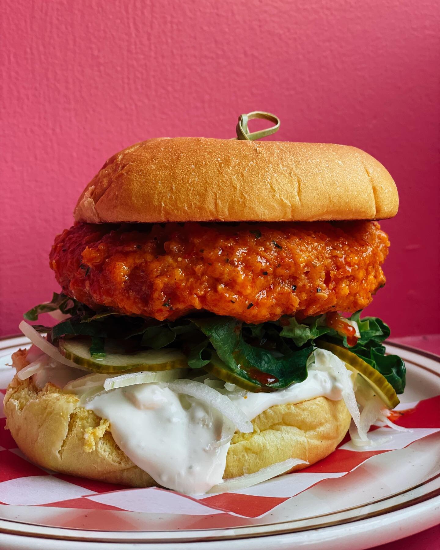 THAT STACKED LEAN. 

BUFFALO CHICKEN SANDY ON SPECIAL TONIGHT. 

OPEN AT 4P. @djease_ @ 10P. 5 BUCKS TO TURN UP.