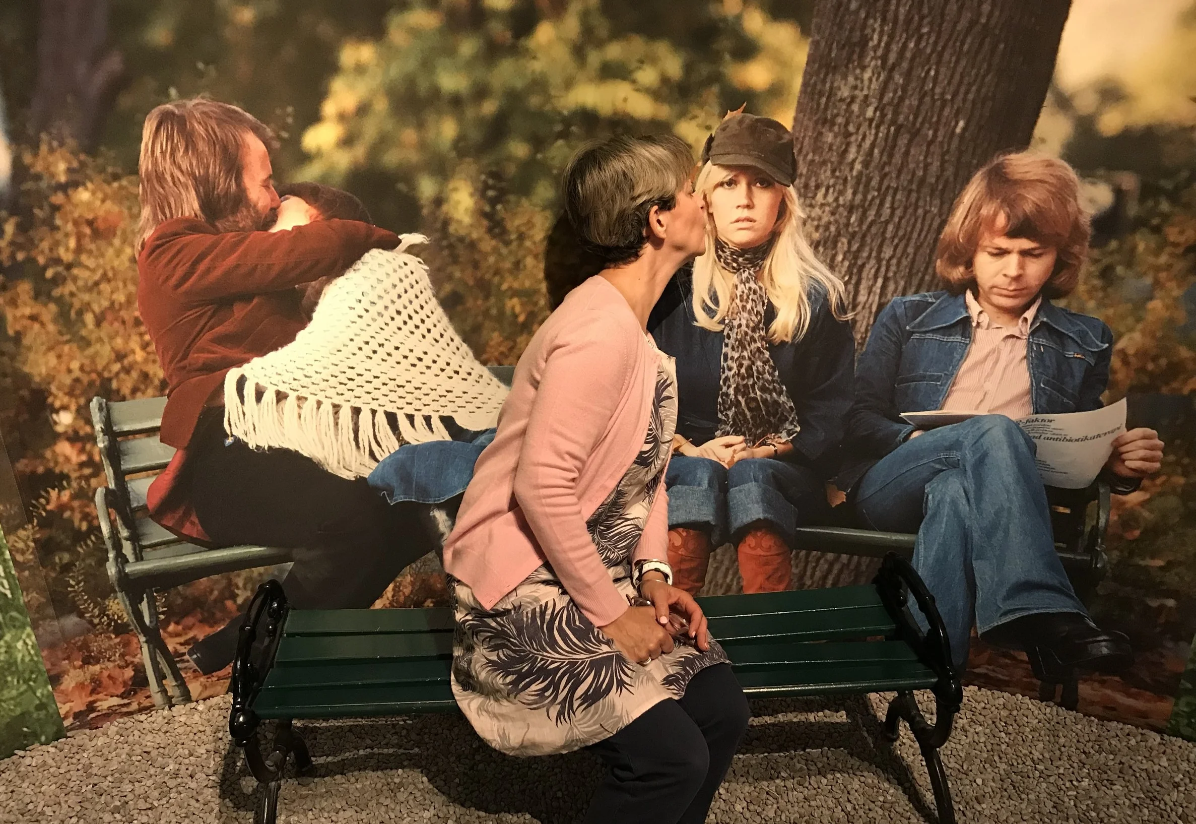 Voulez vous a little kiss? Apparently not