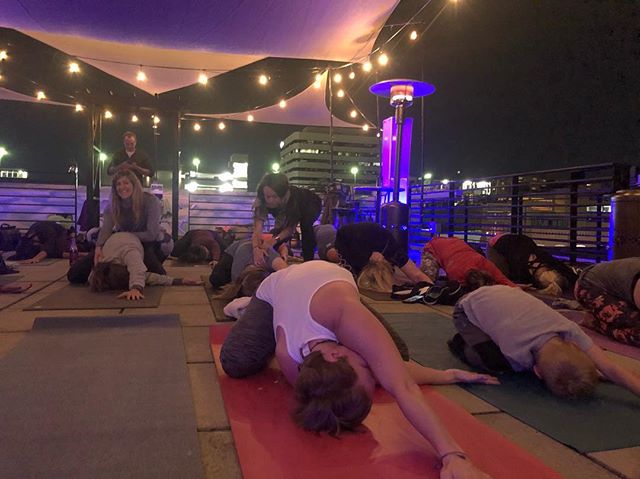 The first FTG Rooftop Full Moon Event couldn’t have gone better. Thank you all for the community, the sweat, the laughs, and coming together to recharge and celebrate one another and nature under the moonlight. .
Thank you to all my special guest partners who made it more than just a yoga practice @thrivefunctionalfitness @_whitbennett_ @stevenframpton @louinknox @madelynblair .
We can’t wait for round 2 tonight, and for the continued success of this new tradition!