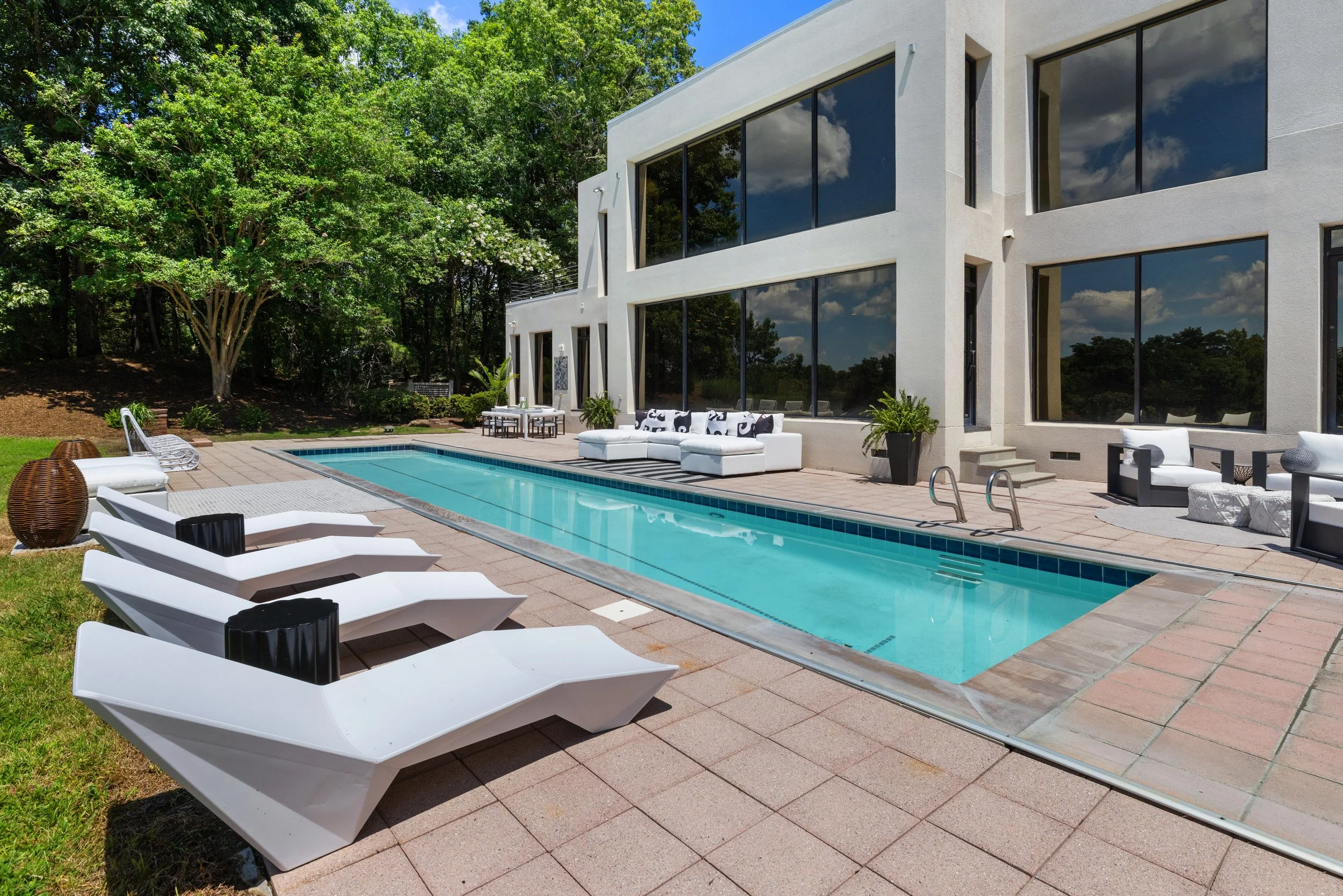 1400-Aqua-Vista-Lane-Luxury-Home-Staging-Jsquared-Richmond-VA9.jpg