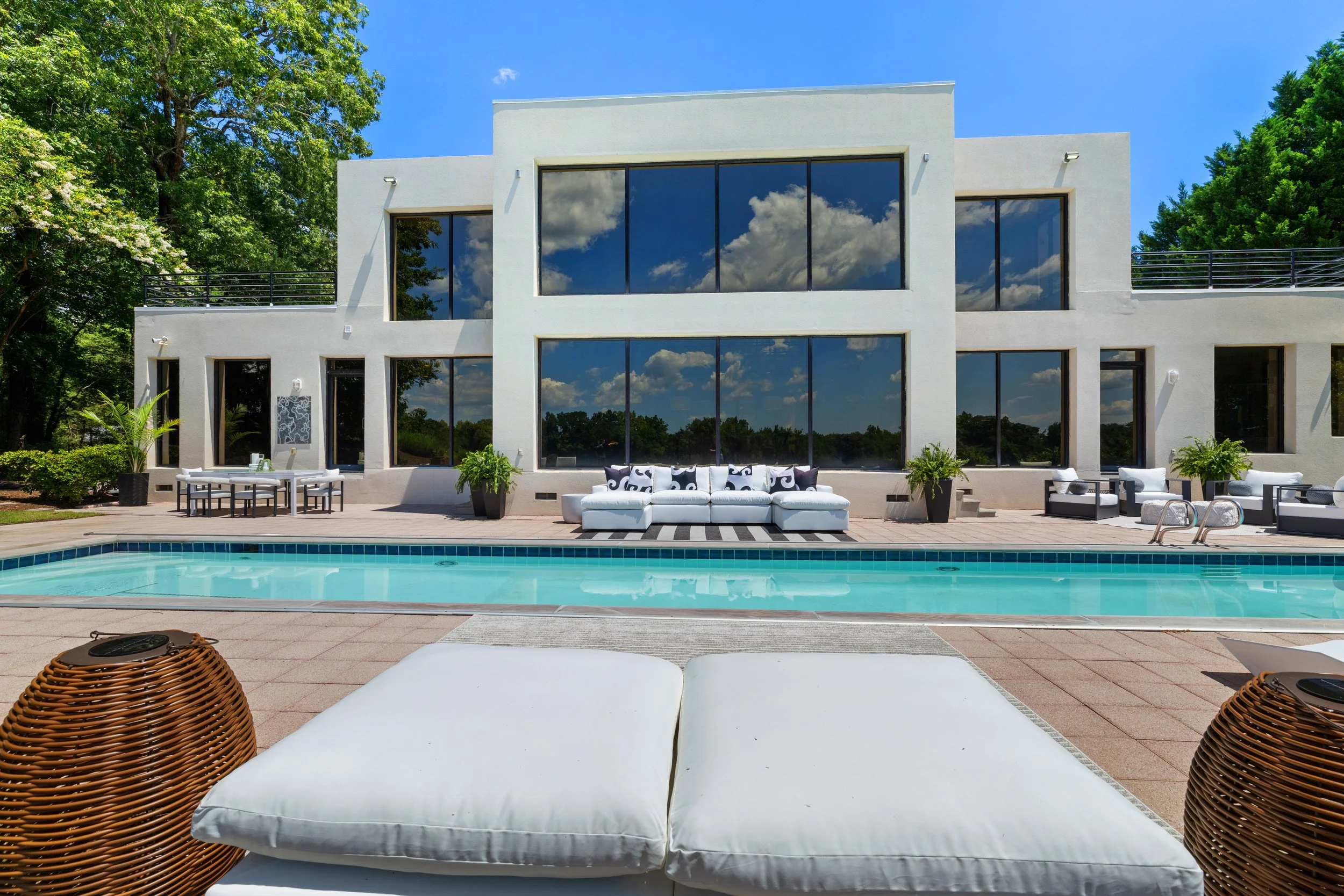 1400-Aqua-Vista-Lane-Luxury-Home-Staging-Jsquared-Richmond-VA10.jpg