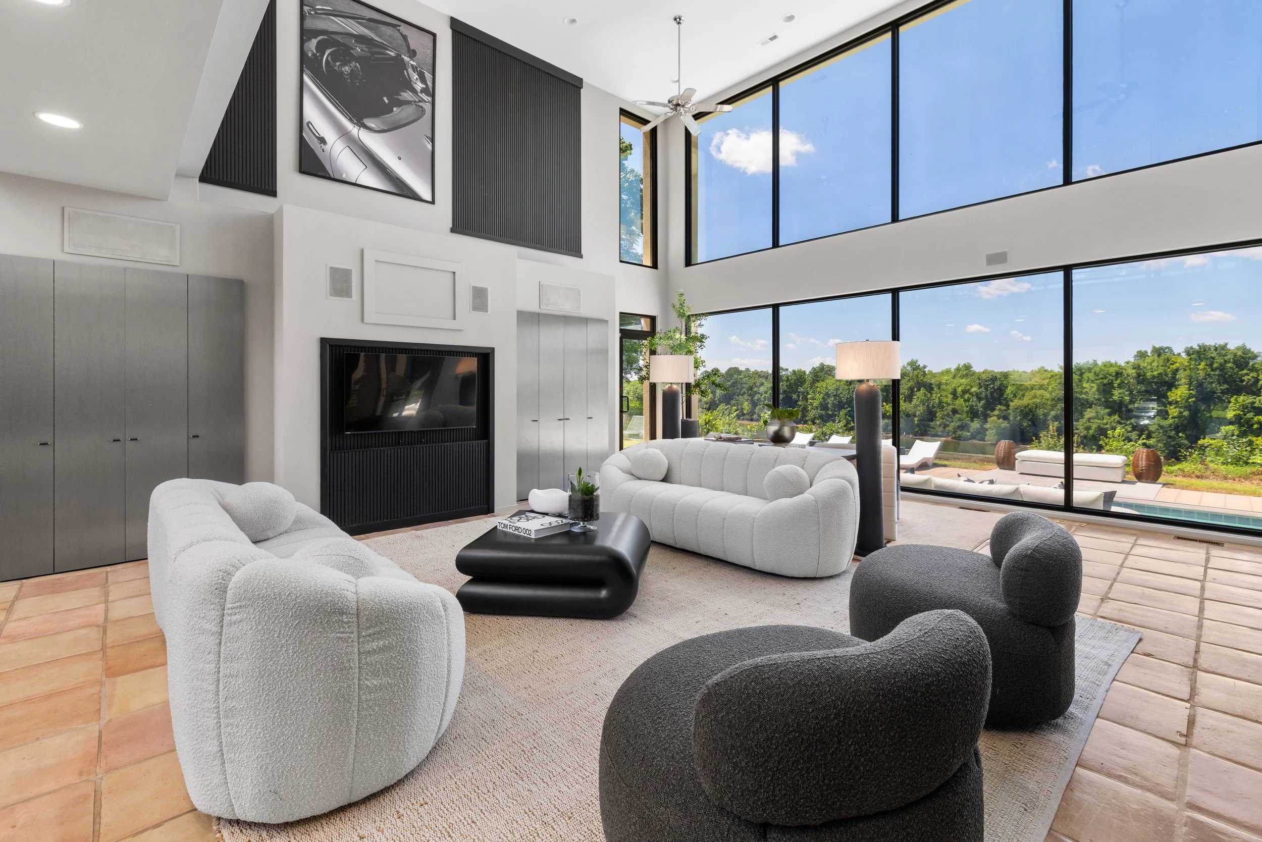 1400-Aqua-Vista-Lane-Luxury-Home-Staging-Jsquared-Richmond-VA57.jpg
