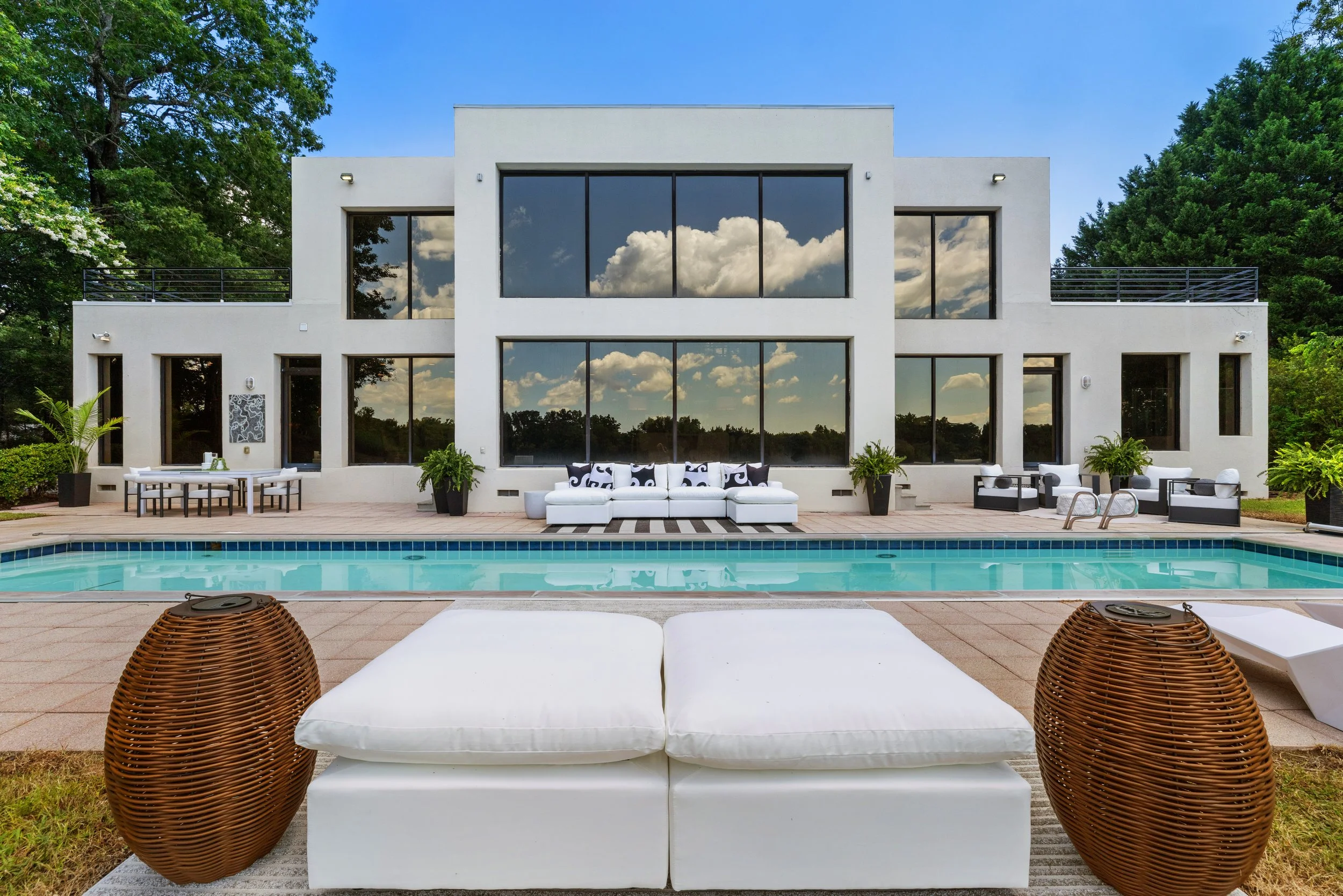 1400-Aqua-Vista-Lane-Luxury-Home-Staging-Jsquared-Richmond-VA12.jpg