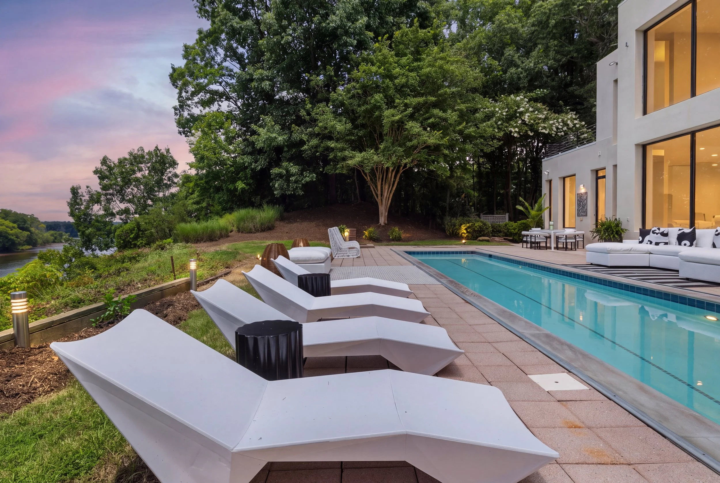 1400-Aqua-Vista-Lane-Luxury-Home-Staging-Jsquared-Richmond-VA-Editorial Shots26.jpg