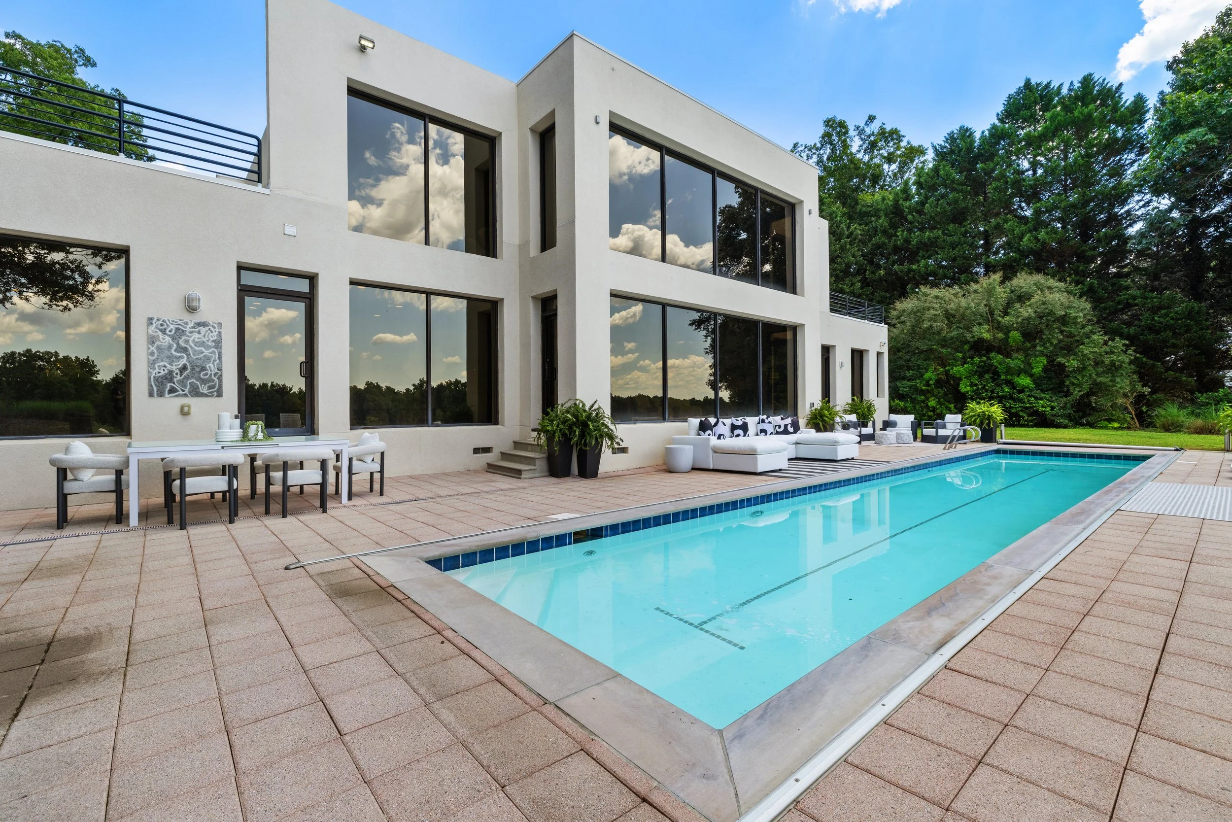 1400-Aqua-Vista-Lane-Luxury-Home-Staging-Jsquared-Richmond-VA13.jpg
