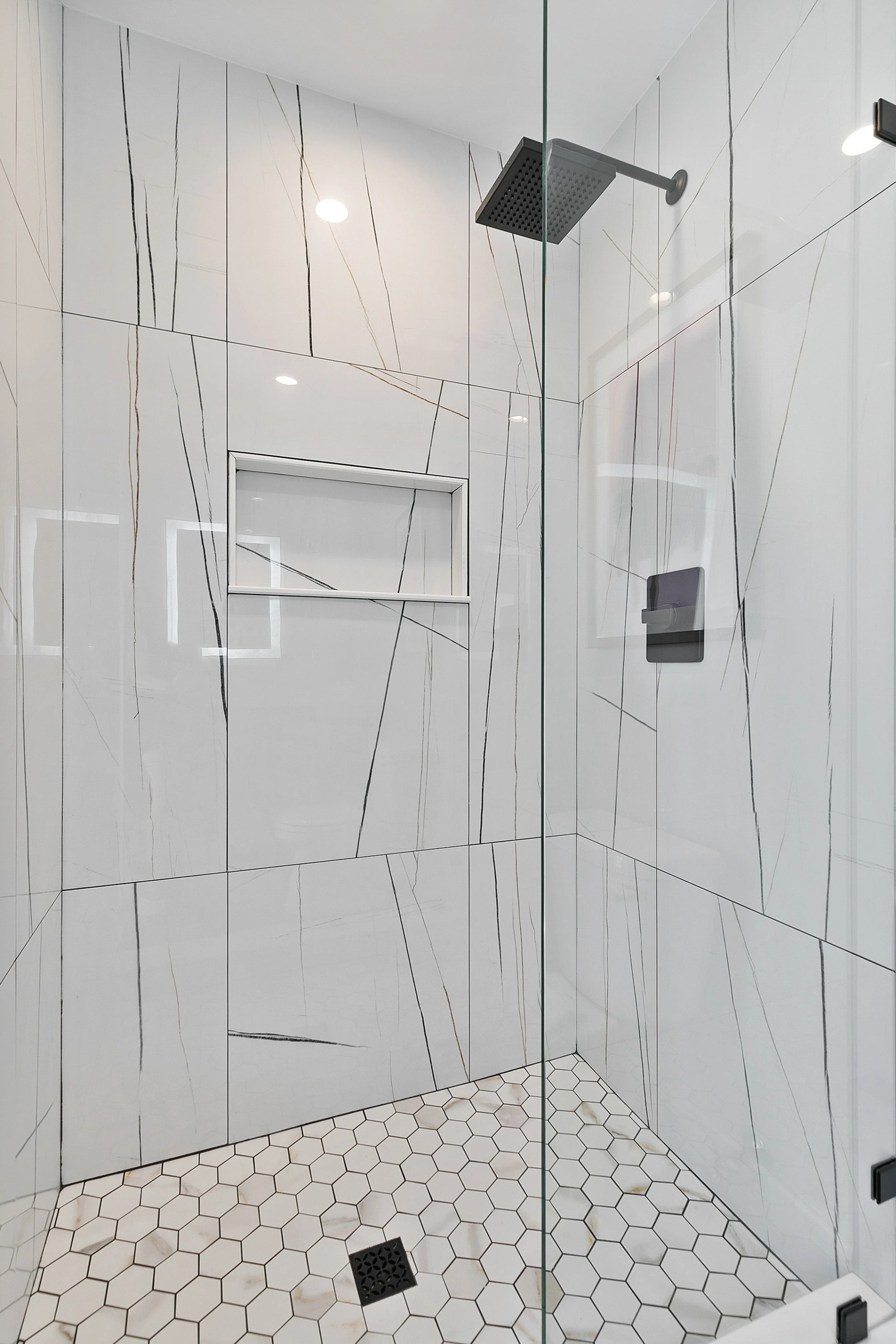 2 N Brunswick St-Home-Staging-Jsquared-Richmond-VA15.JPG