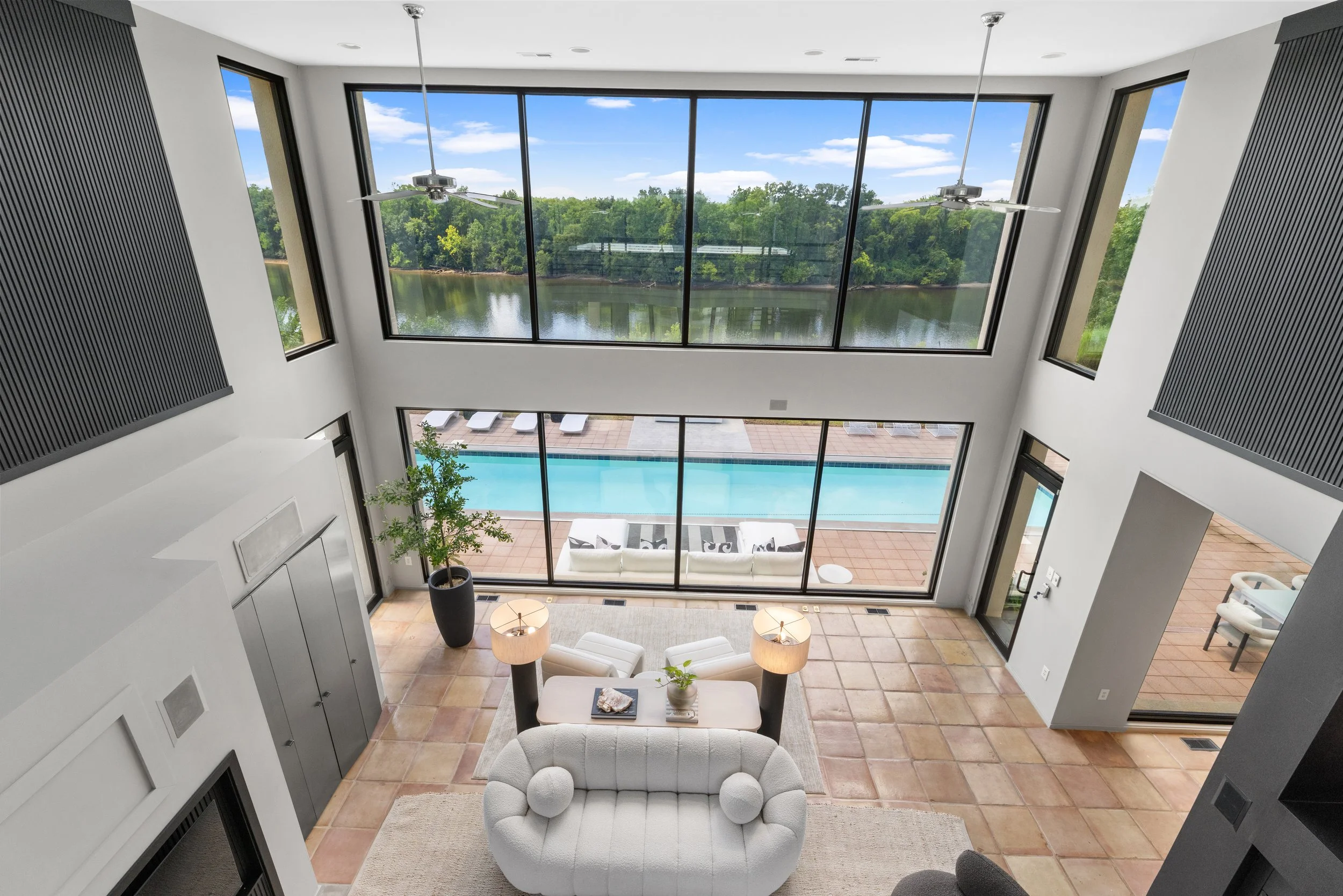1400-Aqua-Vista-Lane-Luxury-Home-Staging-Jsquared-Richmond-VA25.jpg