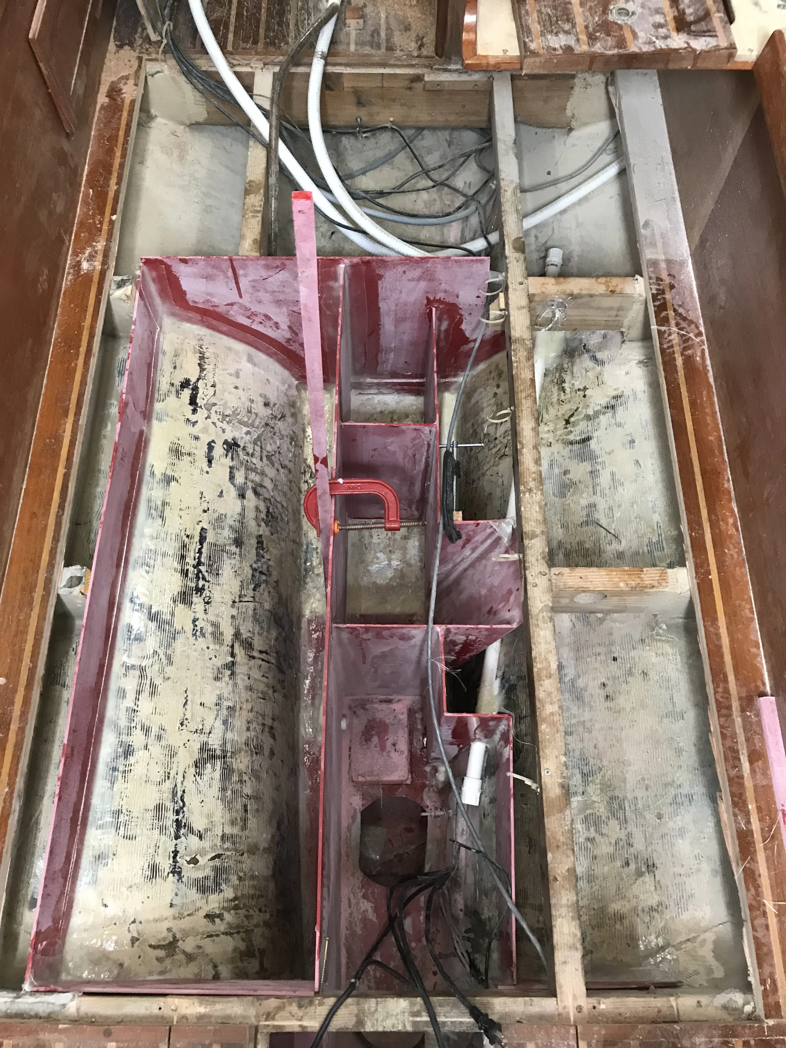  Beginning of the tanks. The tanks are made of fiberglass panels. 