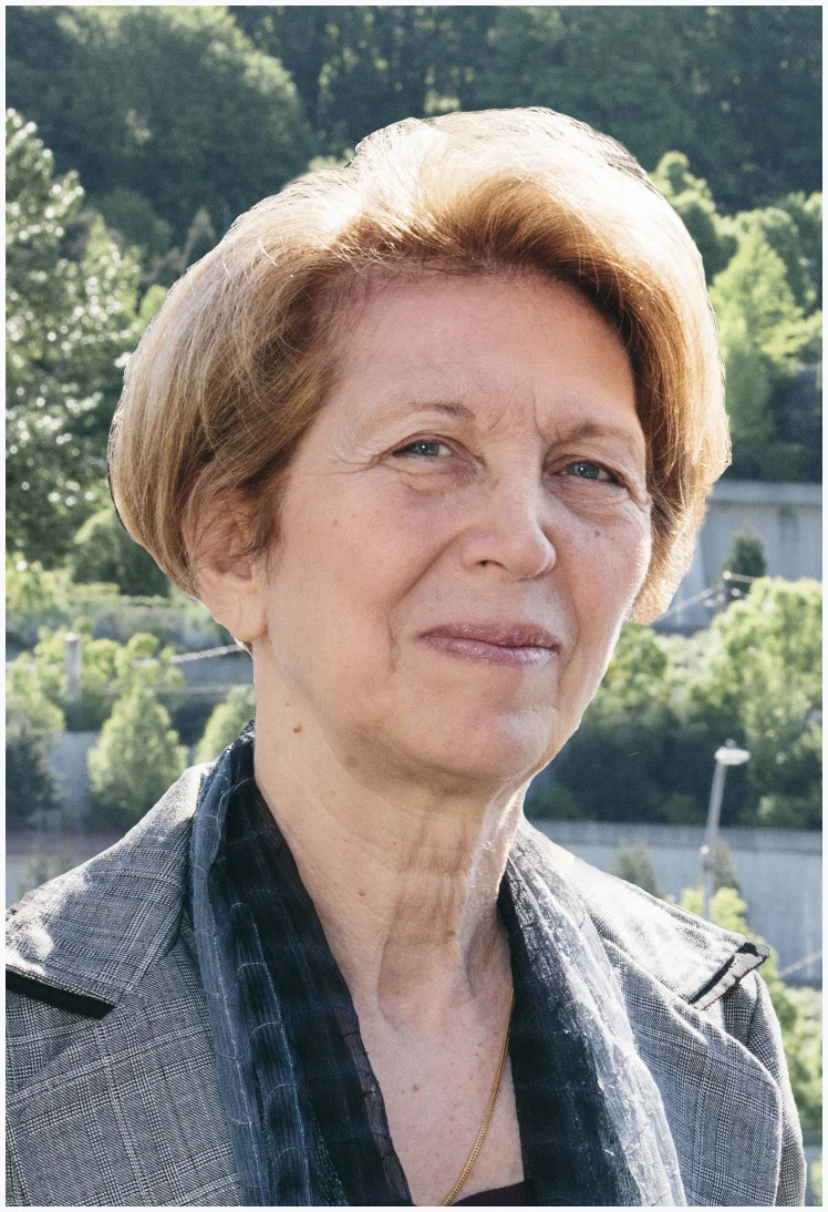 Yasemin Facebook Headshot.jpg