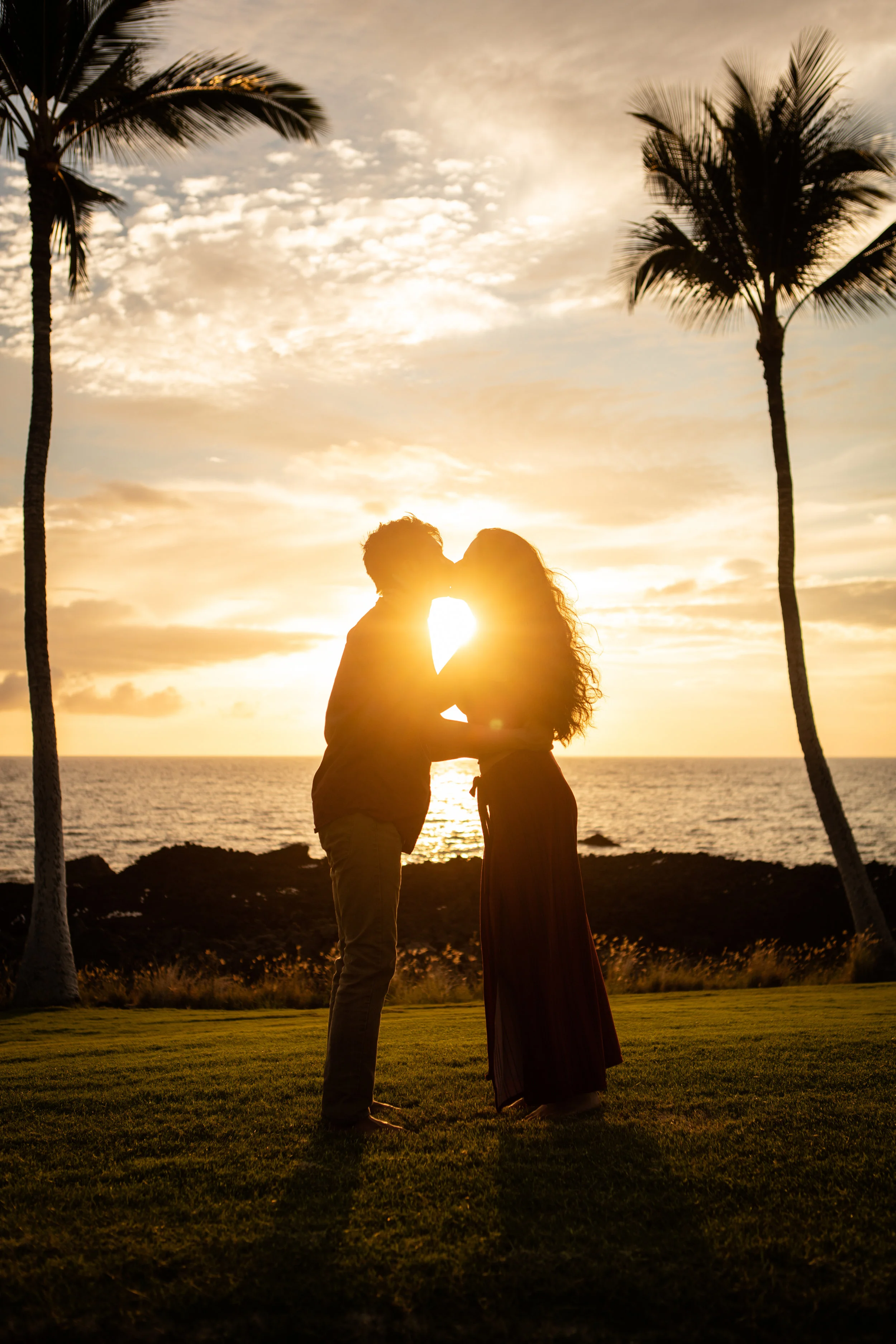 Model: @annelisegibson & @christian.bon Camera setup: Canon 5DS with 24-70mm f2.8 Location: Kona Hawaii