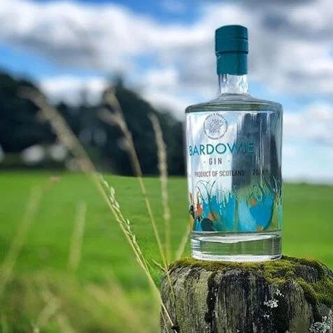 Beautiful photo taken by @megiguere last year 👏

Happy weekend everyone. Hope you are all enjoying this lovely sunshine! 
Don&rsquo;t miss out on our free delivery! 
#bardowiegin#glasgow#ilovegin