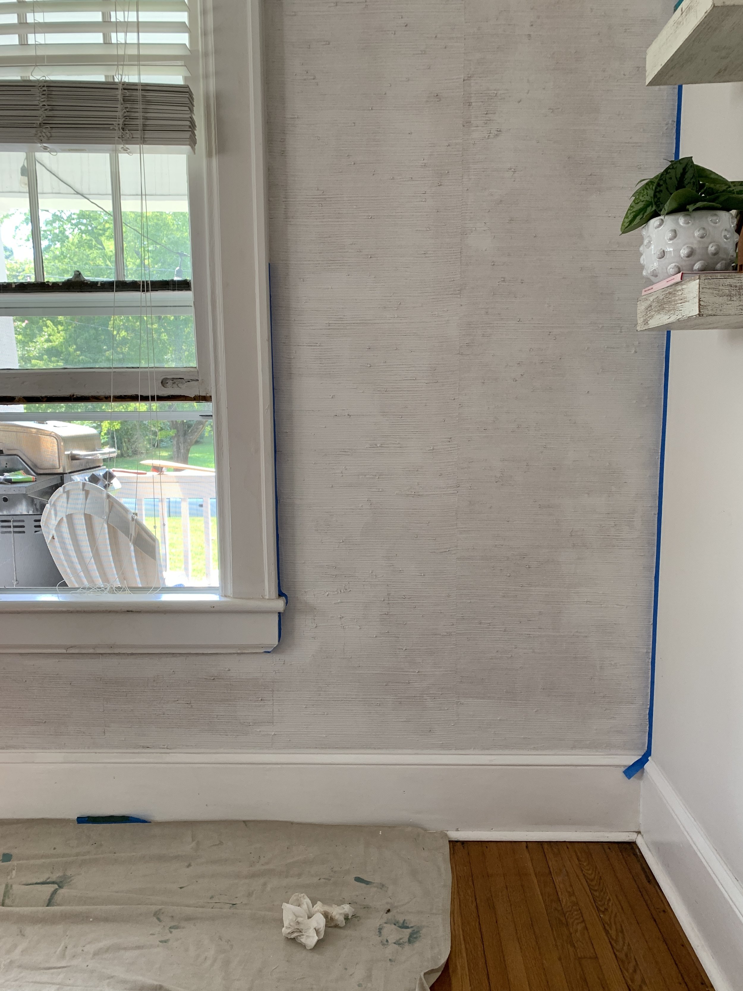 painting our grasscloth wallpaper | diy  Kaysie Danielle