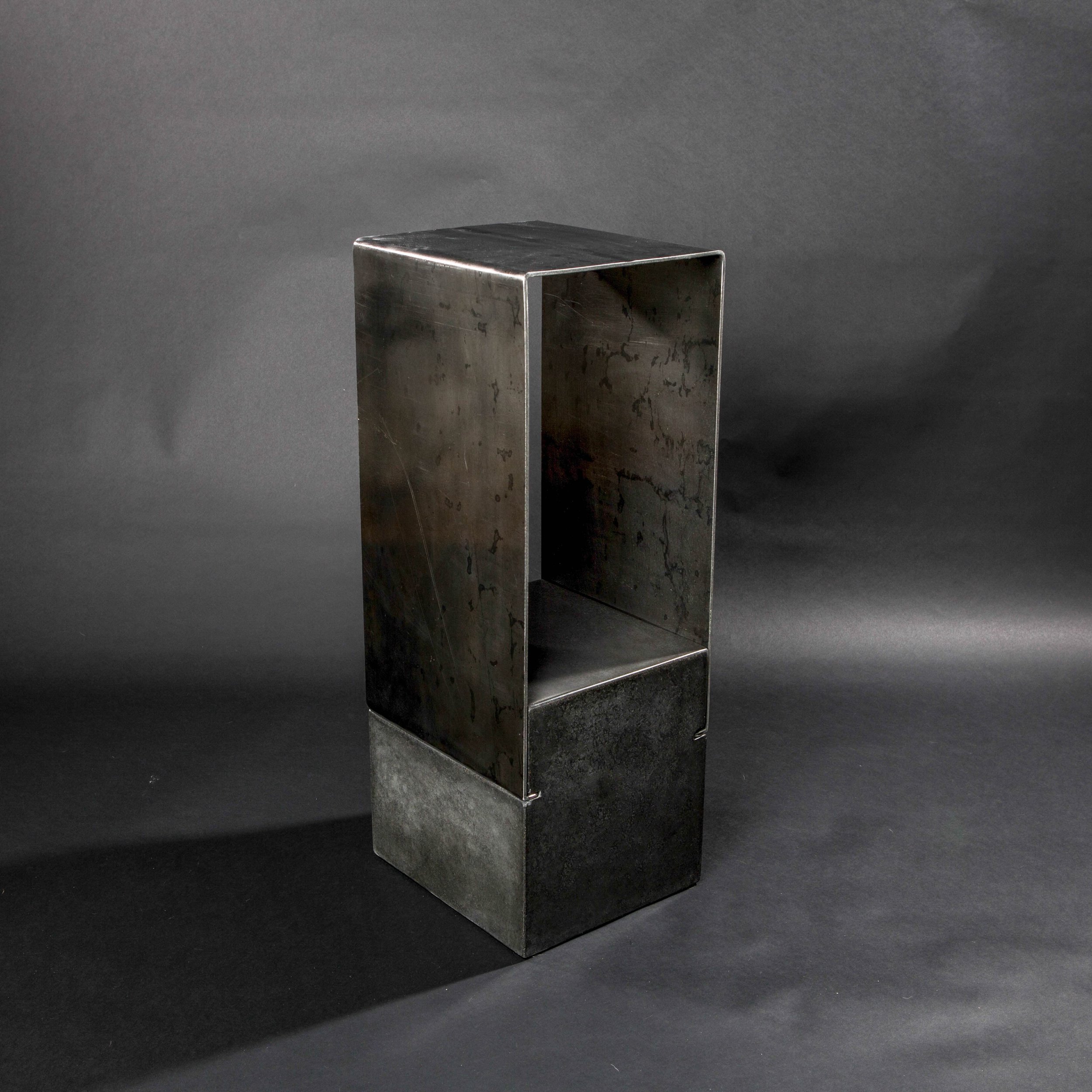 tall bent steel side table_1225.jpg