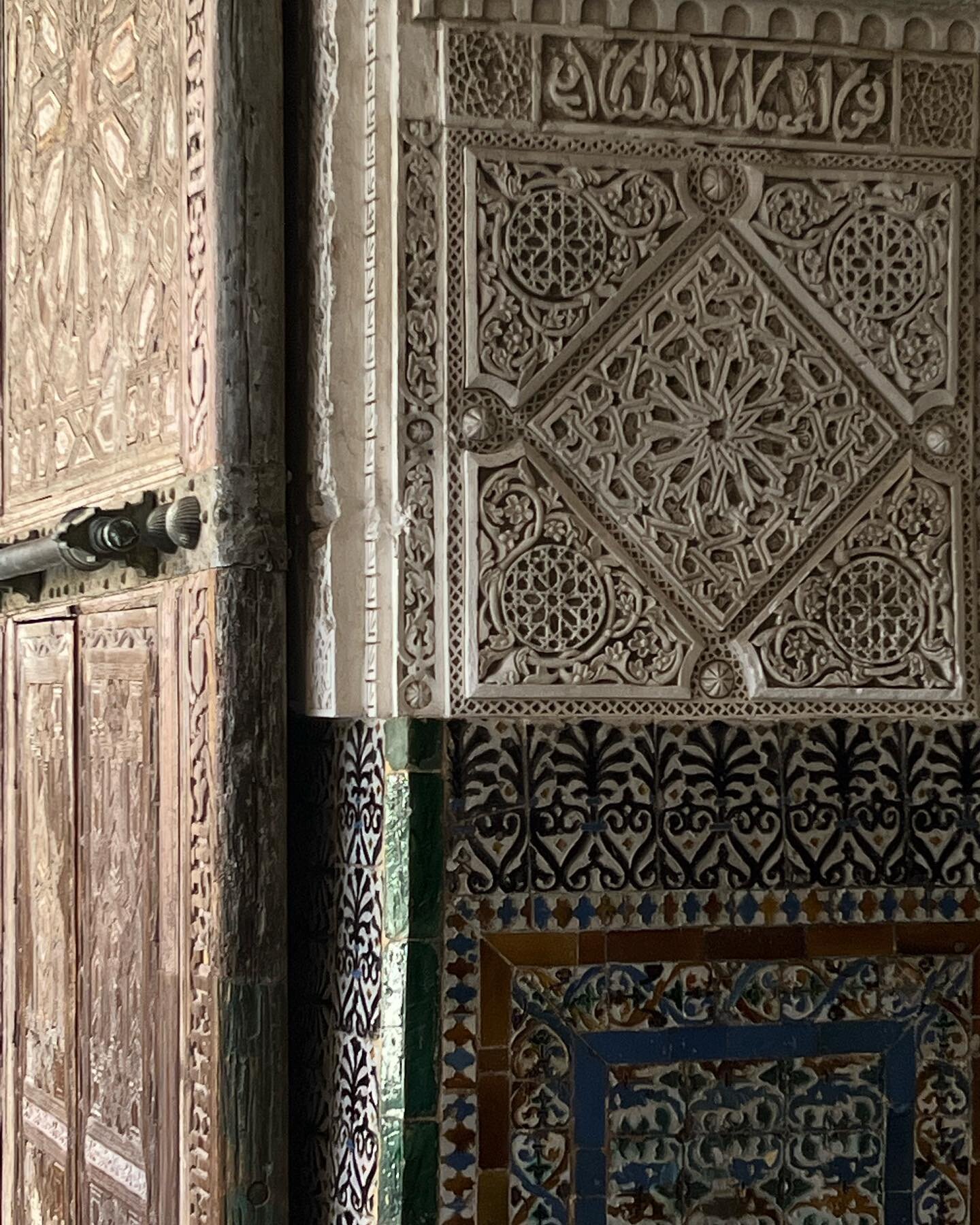 My soul is full with pattern and colour from the 1500&rsquo;s.  This privately owned palace, Casa de Pilatos in Seville, has more than 150 different azulejo (Spanish glazed tile) designs 💙
@nina_seed_interiors 
#ilovetravel #tiletuesday #tileinspo #