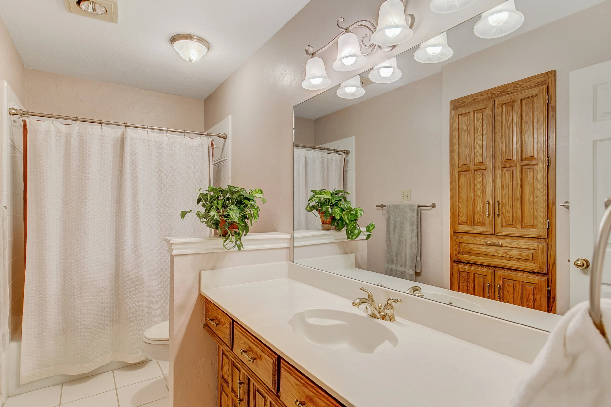 29_605_Briarglen_Drive29.jpg