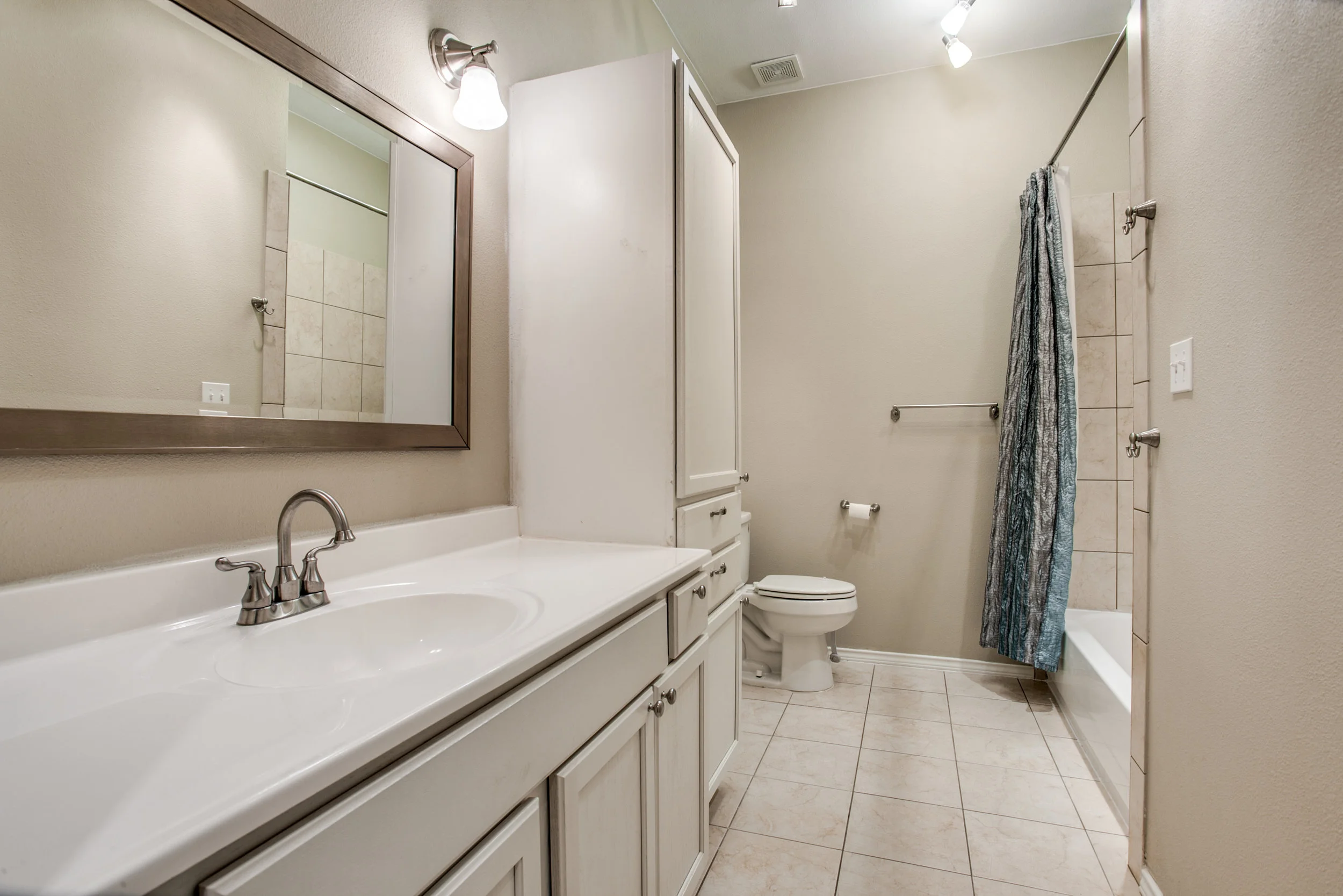 2877-harvard-ct-fort-worth-tx-High-Res-14.jpg