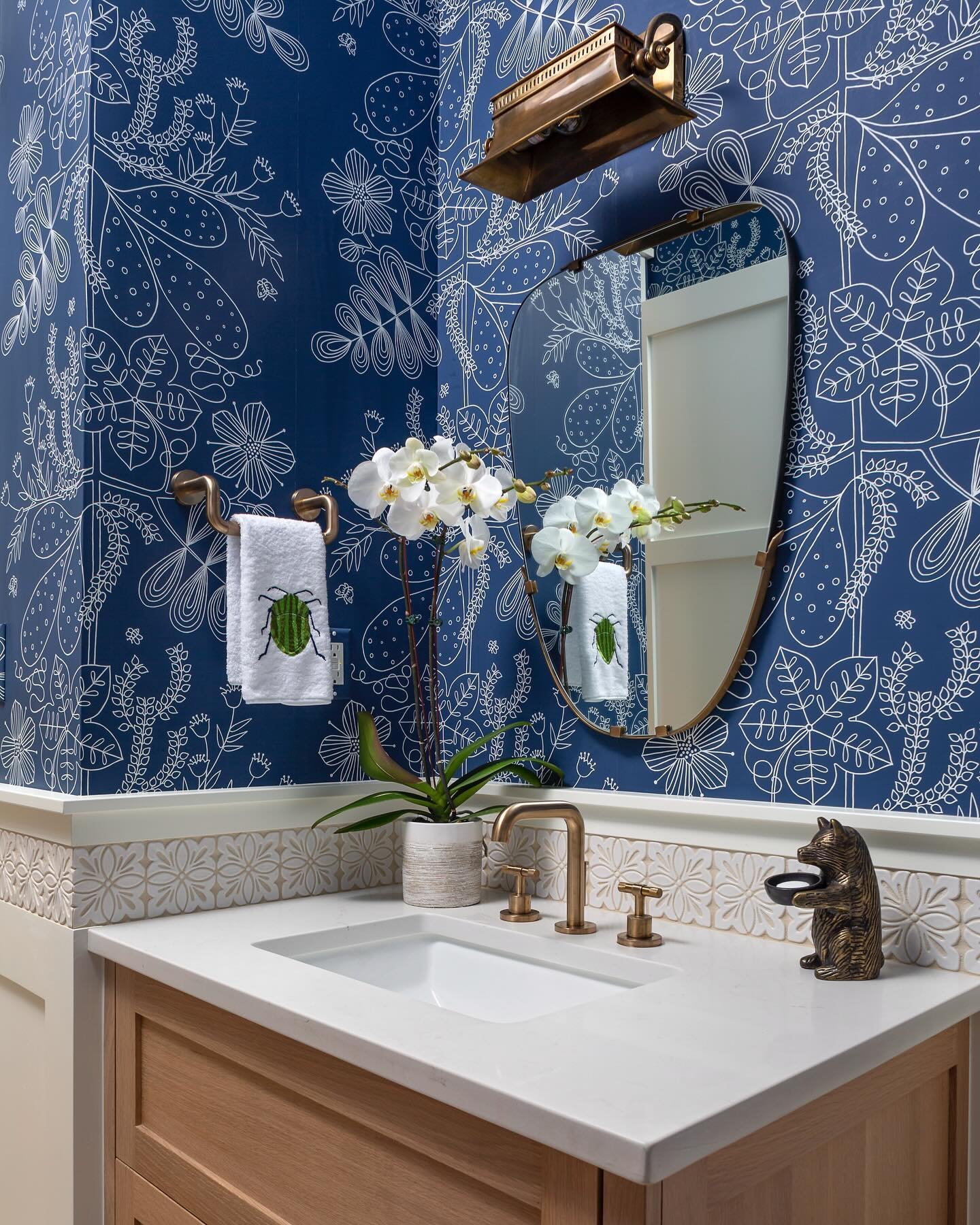 Two pretty powder rooms in one beautiful home. Which is more your vibe - 1 or 2? 💙

&mdash;
project: Earthy Wash Park New Build
interior design: Atelier Interior Design | Denver Interior Designer
photographer: @emredfield

#atelierdenver #atelierint