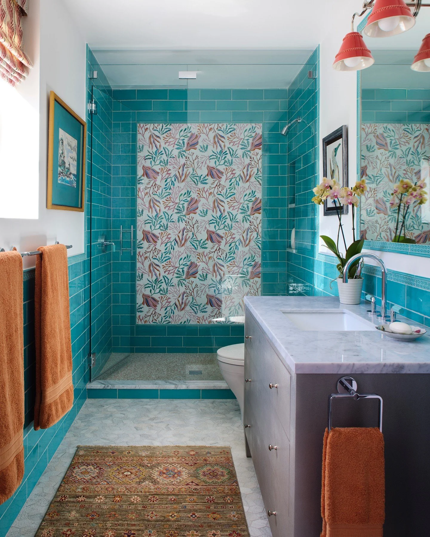 We refuse to treat pool baths like afterthoughts. Blue tile walls keep things crisp, while the floral shower tile brings a playful, tropical twist. Functional? Absolutely. Forgettable? Never.

.
.
.
photography: @emredfield
contractor: @cadregc
archi