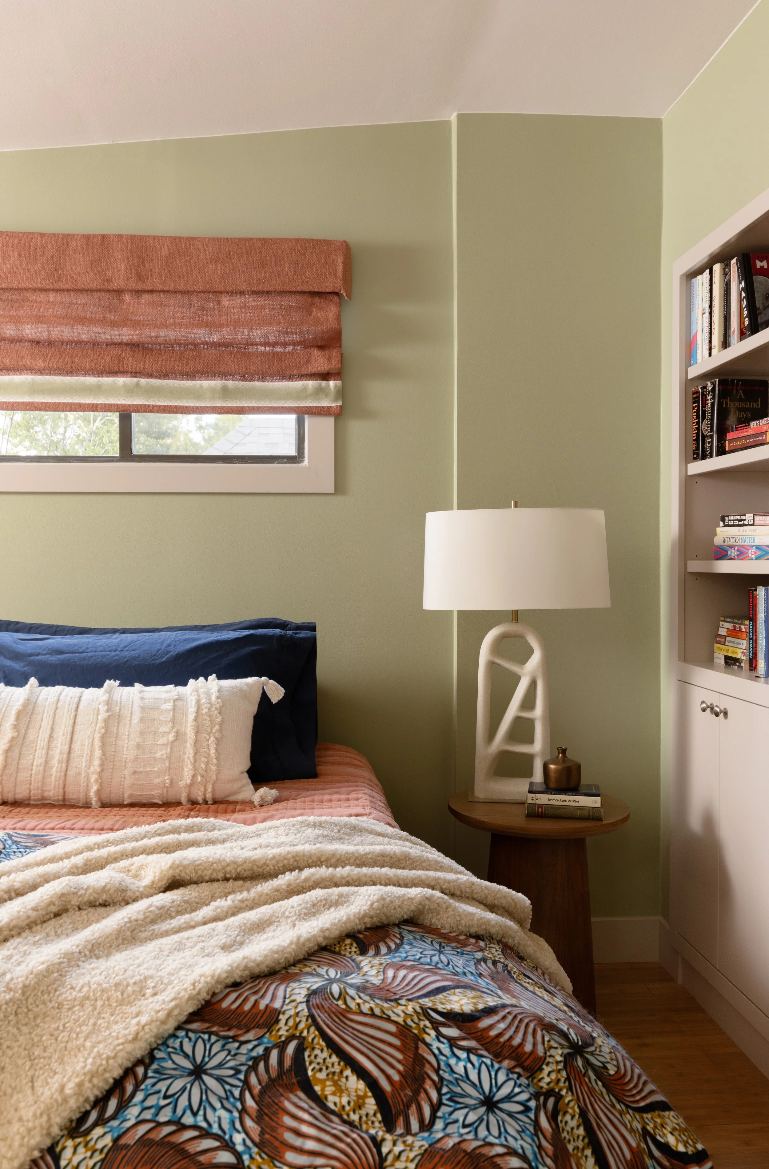 kyliefitts_Silver_Primary Bed.jpg