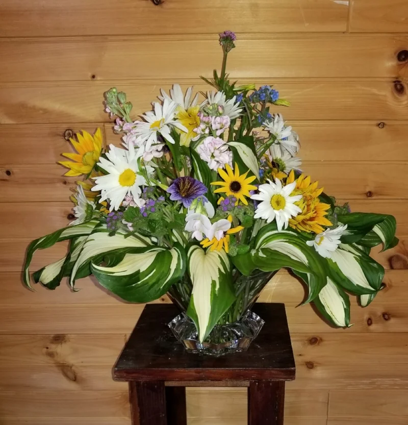 An arrangement donated for the occasion by Specialty Cut Flowers. Thank you, Loretta Blancato!