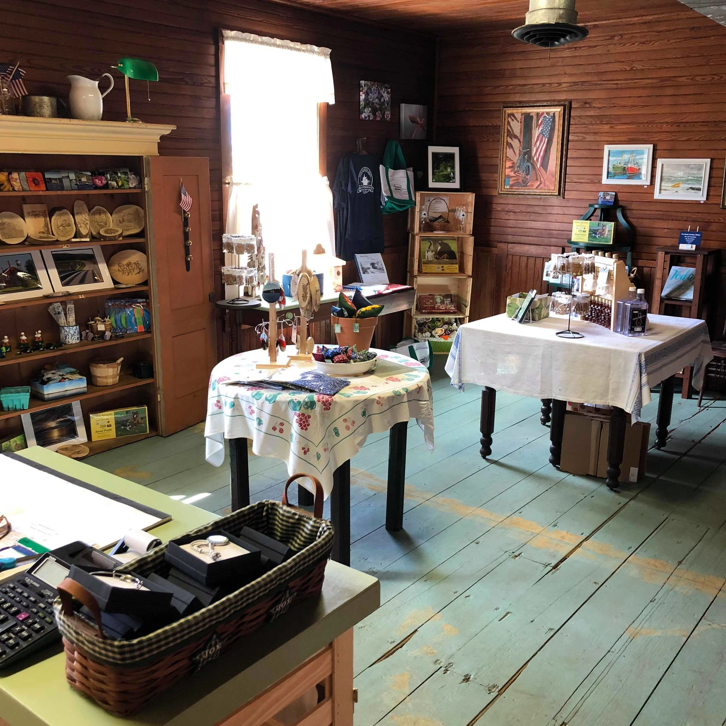 Museum and Country Store Winter Hours