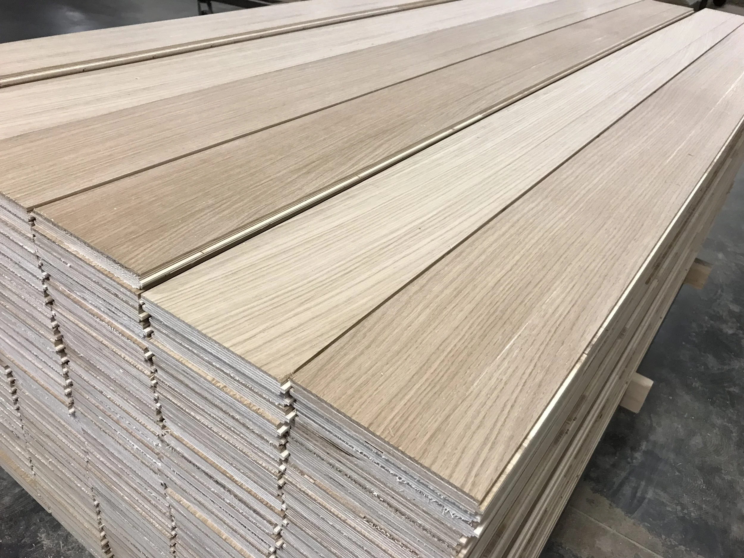 Virtu Special Rift - unfinished 8" rift sawn engineered white oak flooring