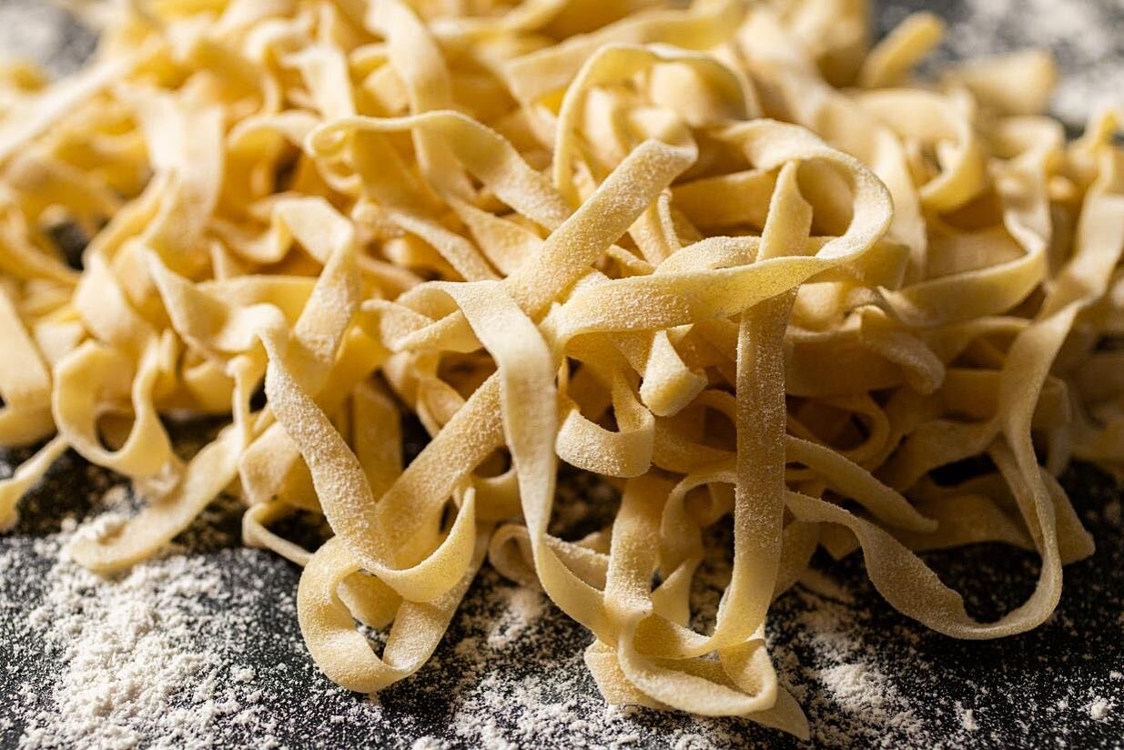 Just a little reminder that fresh pasta is delicious, but fresh fettuccine is heaven ❤️