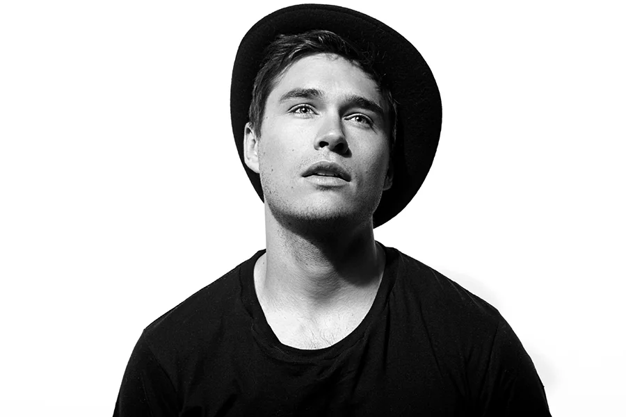 Sam-W-2-4F.jpg