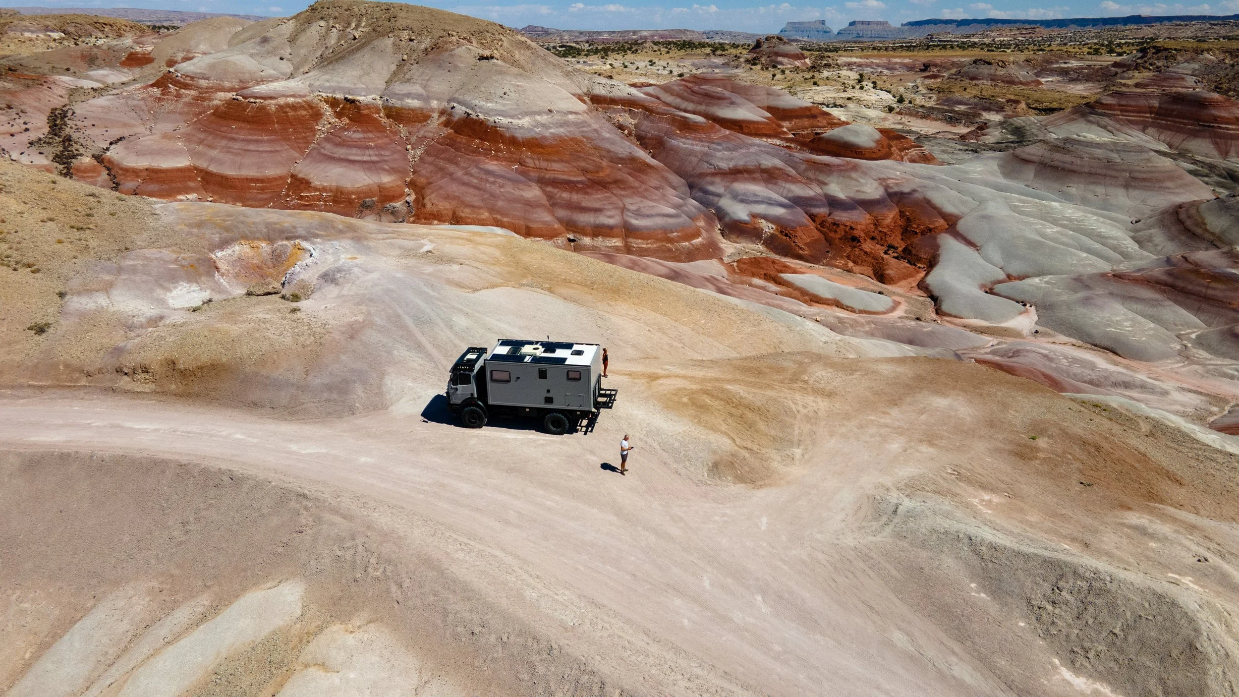 Custom mercedes expedition truck