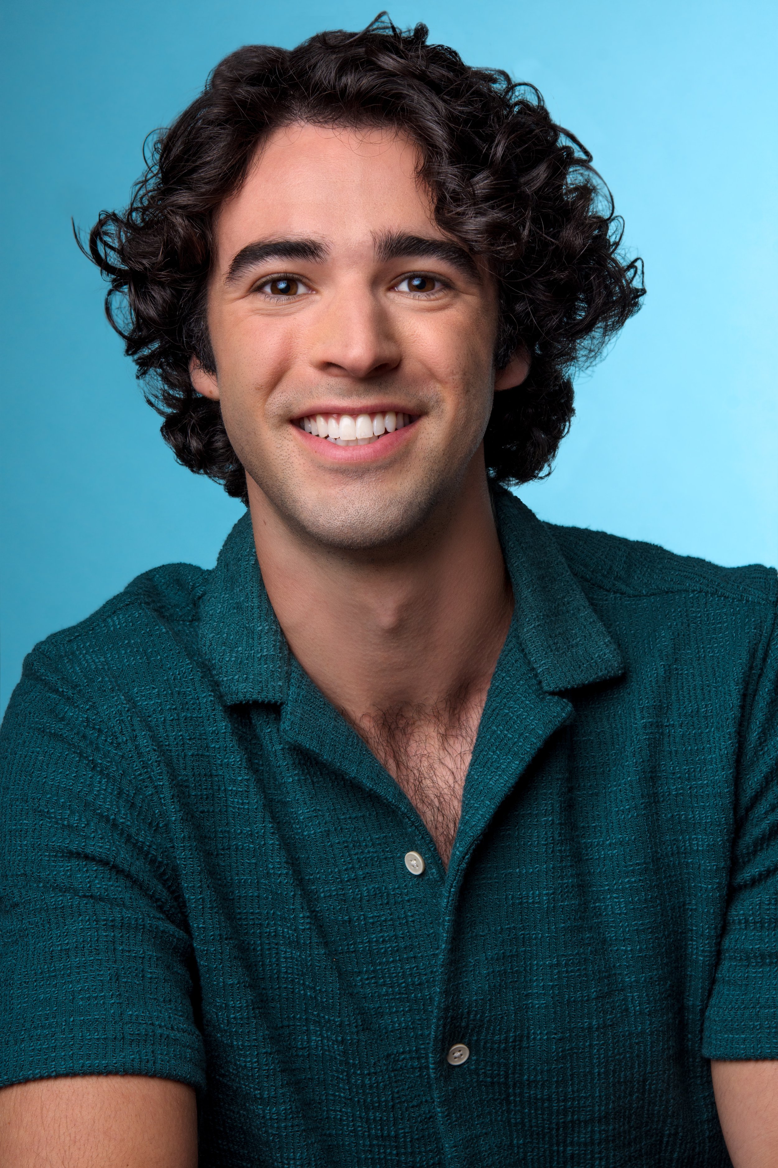 Jonah Robinson (Commercial) Headshot 1.jpg